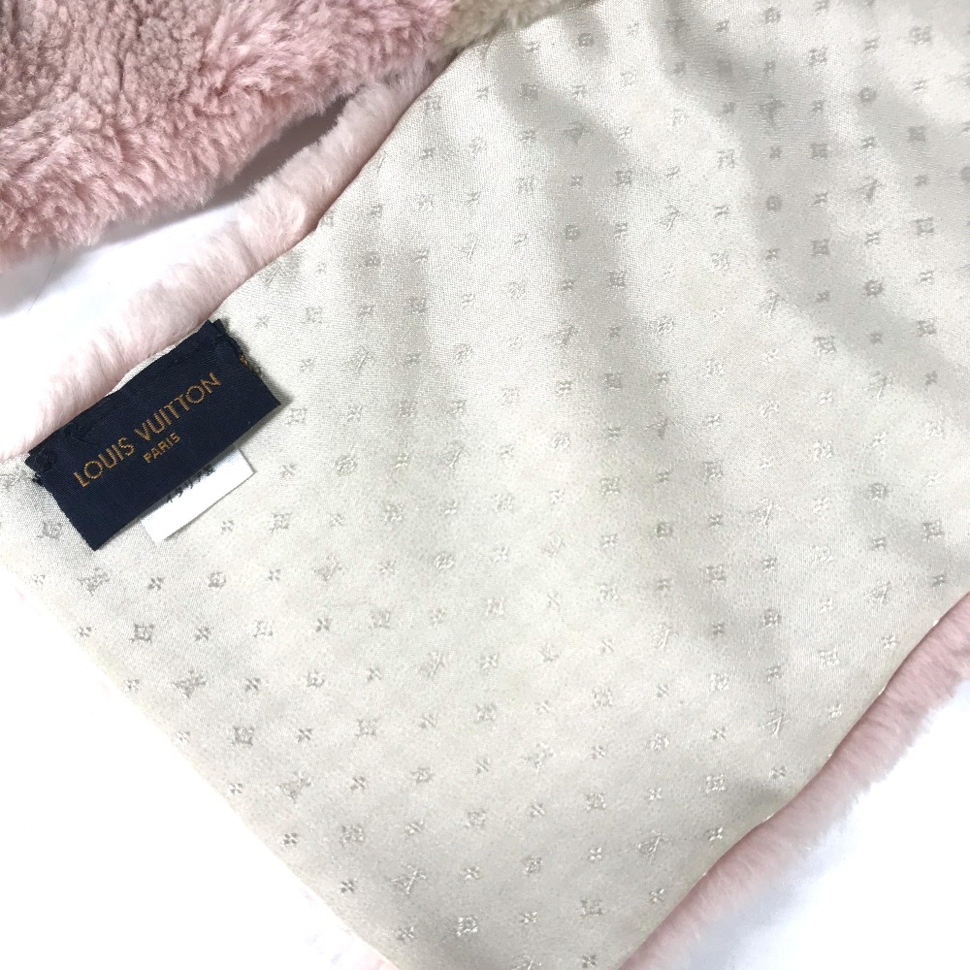 Louis Vuitton M70873 Fur Tippet Logo Bicolor Scarf pink Beige