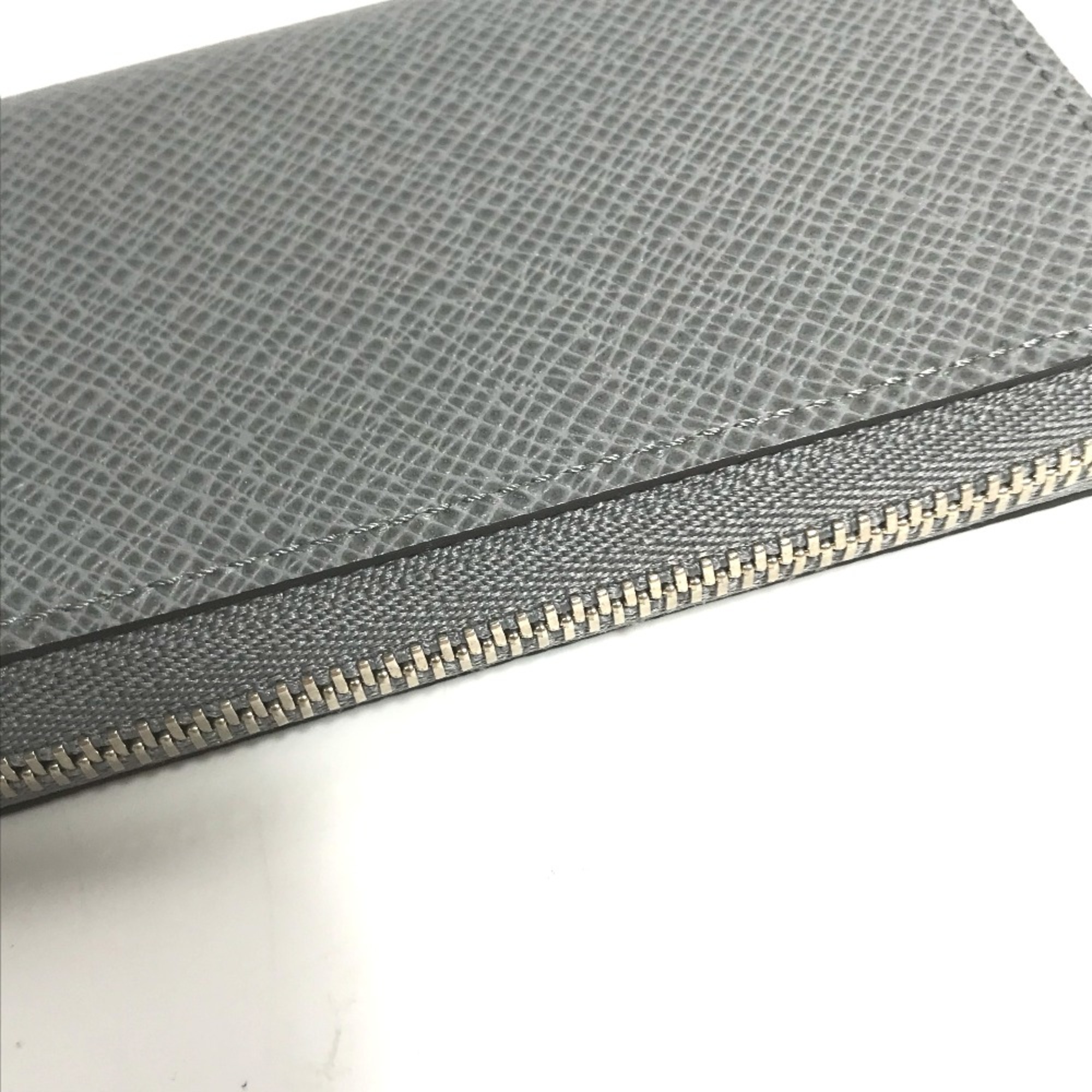 Louis Vuitton M32617 Taiga Coin Compartment Wallet coin purse Gracie gray