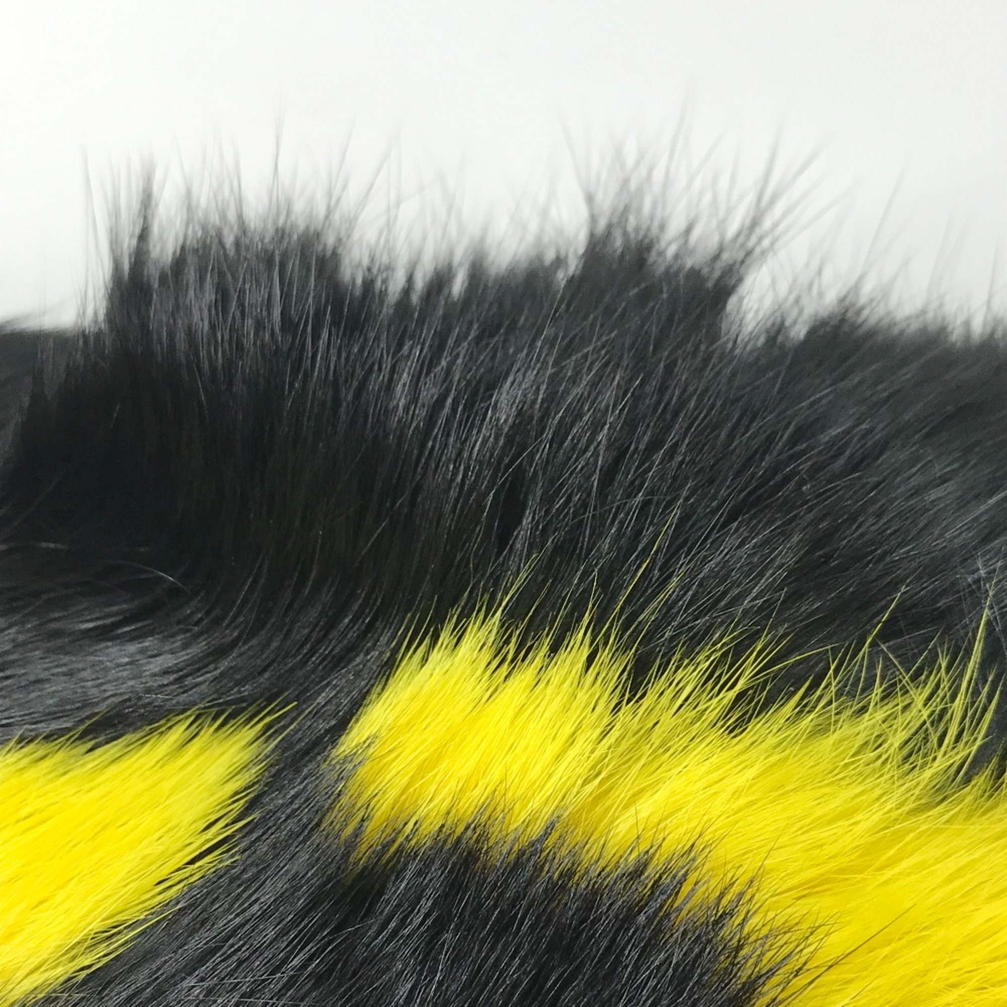 Louis Vuitton M71216 Logo Bicolor Tippet fur Scarf Black yellow