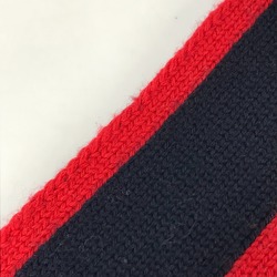 Louis Vuitton M71255 Scarf gray Red