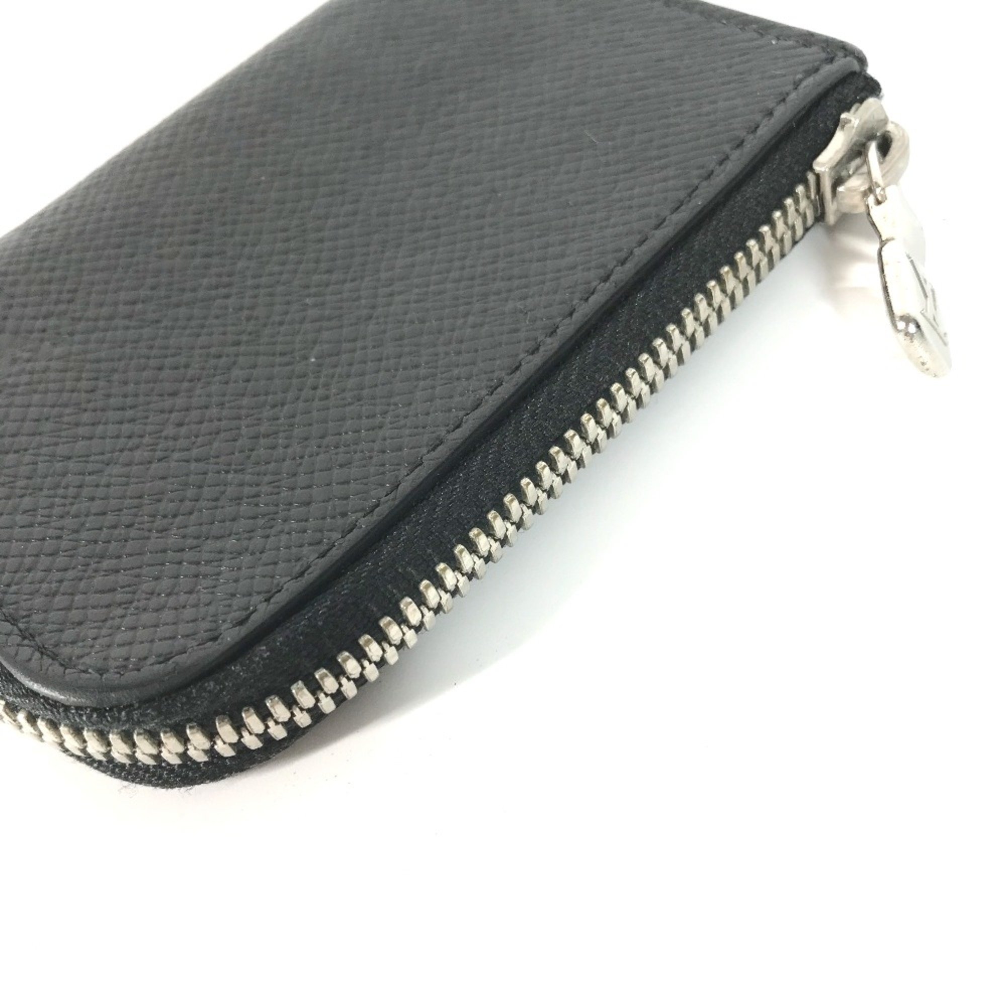 Louis Vuitton M63375 Taiga L-shaped zipper Wallet Coin Compartment coin purse Ardoise Black