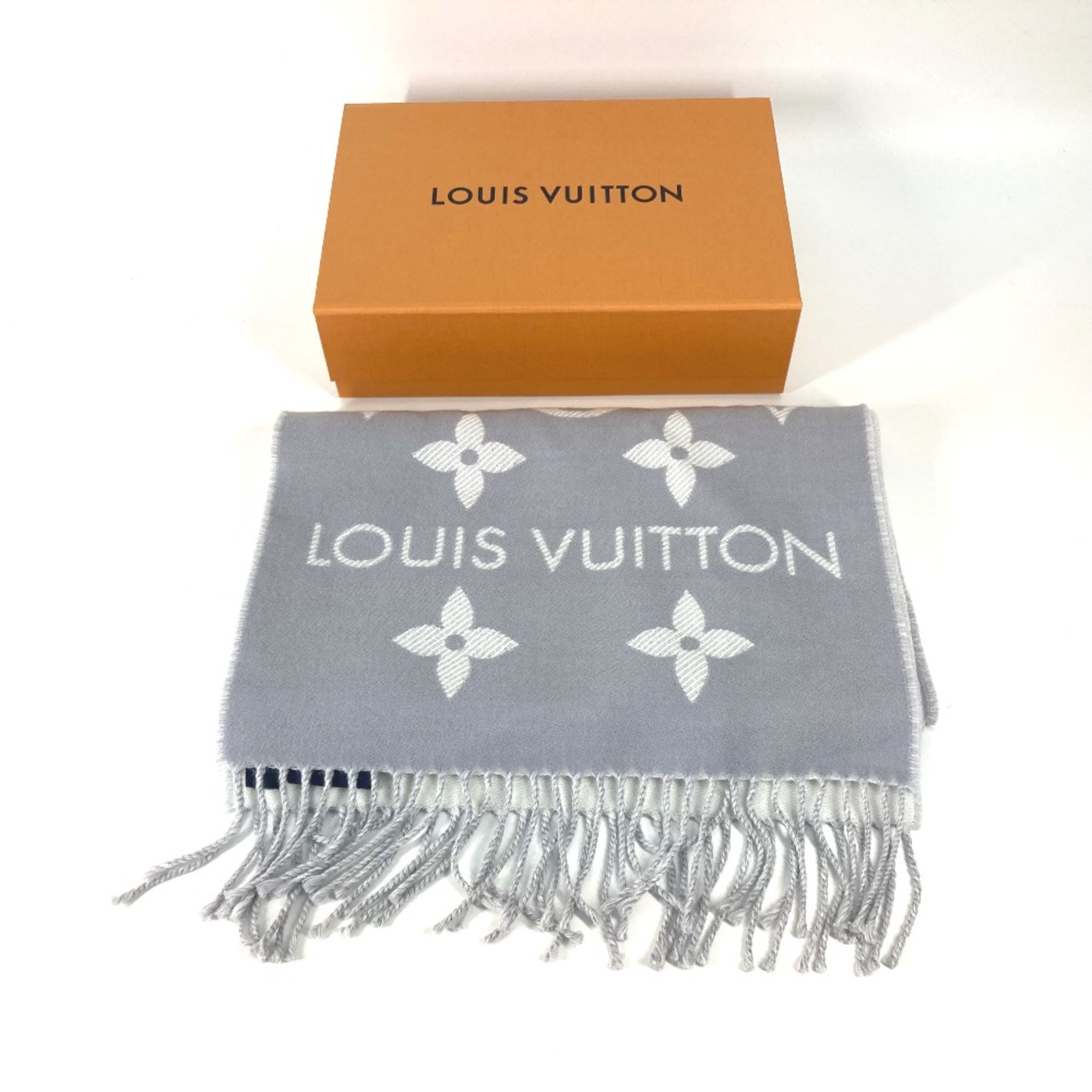 Louis Vuitton M77727 fringe Scarf Gryclair gray