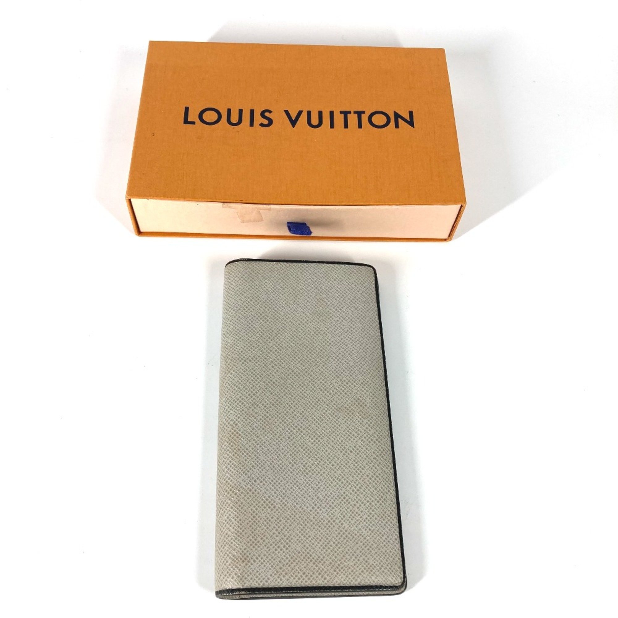 Louis Vuitton M30557 Taiga Long wallet Long Wallet Stone Beige