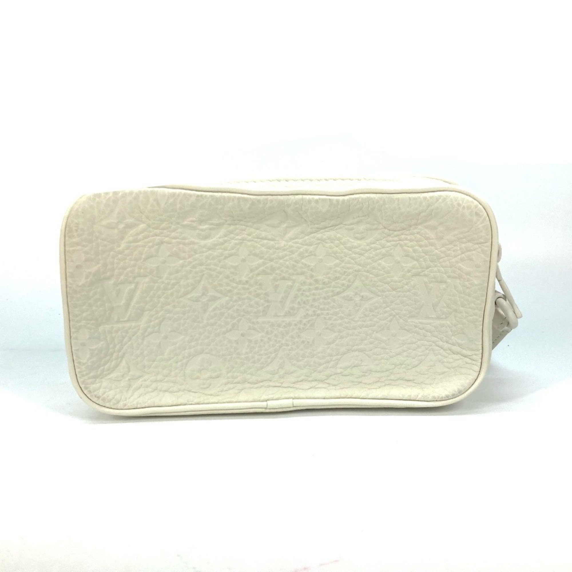 Louis Vuitton M53551 MonogramEmpreinte Clutch Bag with Strap Chain Clutch bag White