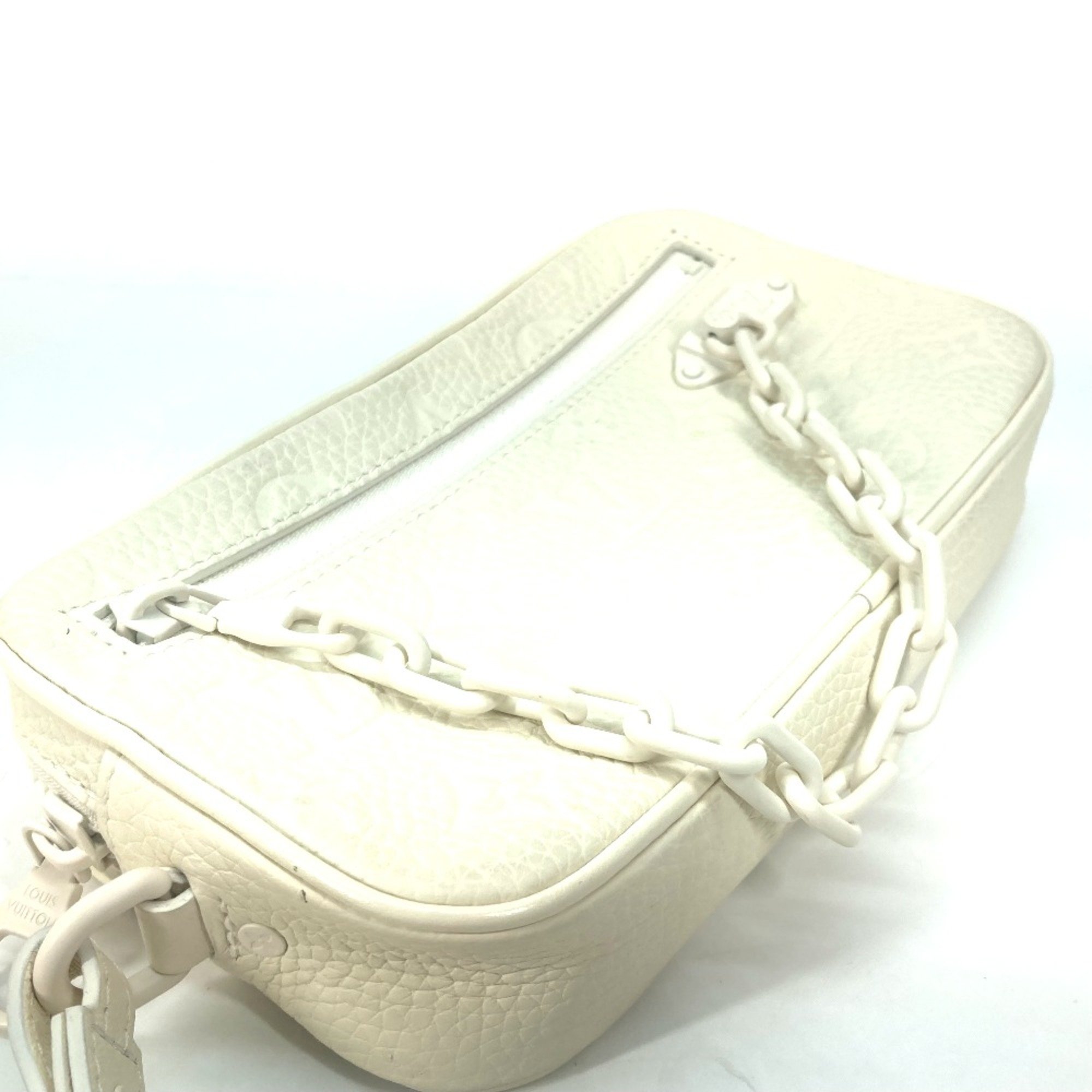 Louis Vuitton M53551 MonogramEmpreinte Clutch Bag with Strap Chain Clutch bag White