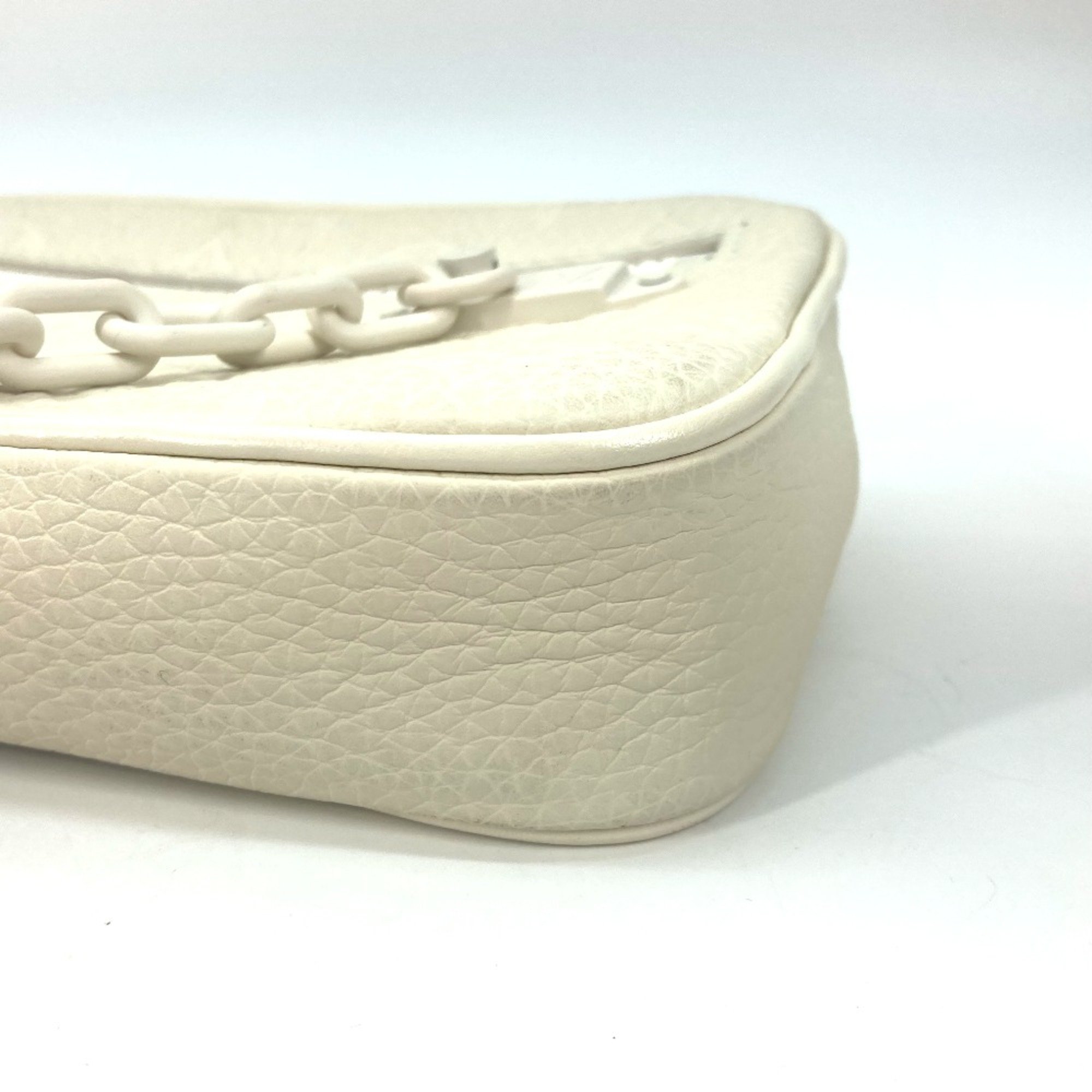 Louis Vuitton M53551 MonogramEmpreinte Clutch Bag with Strap Chain Clutch bag White