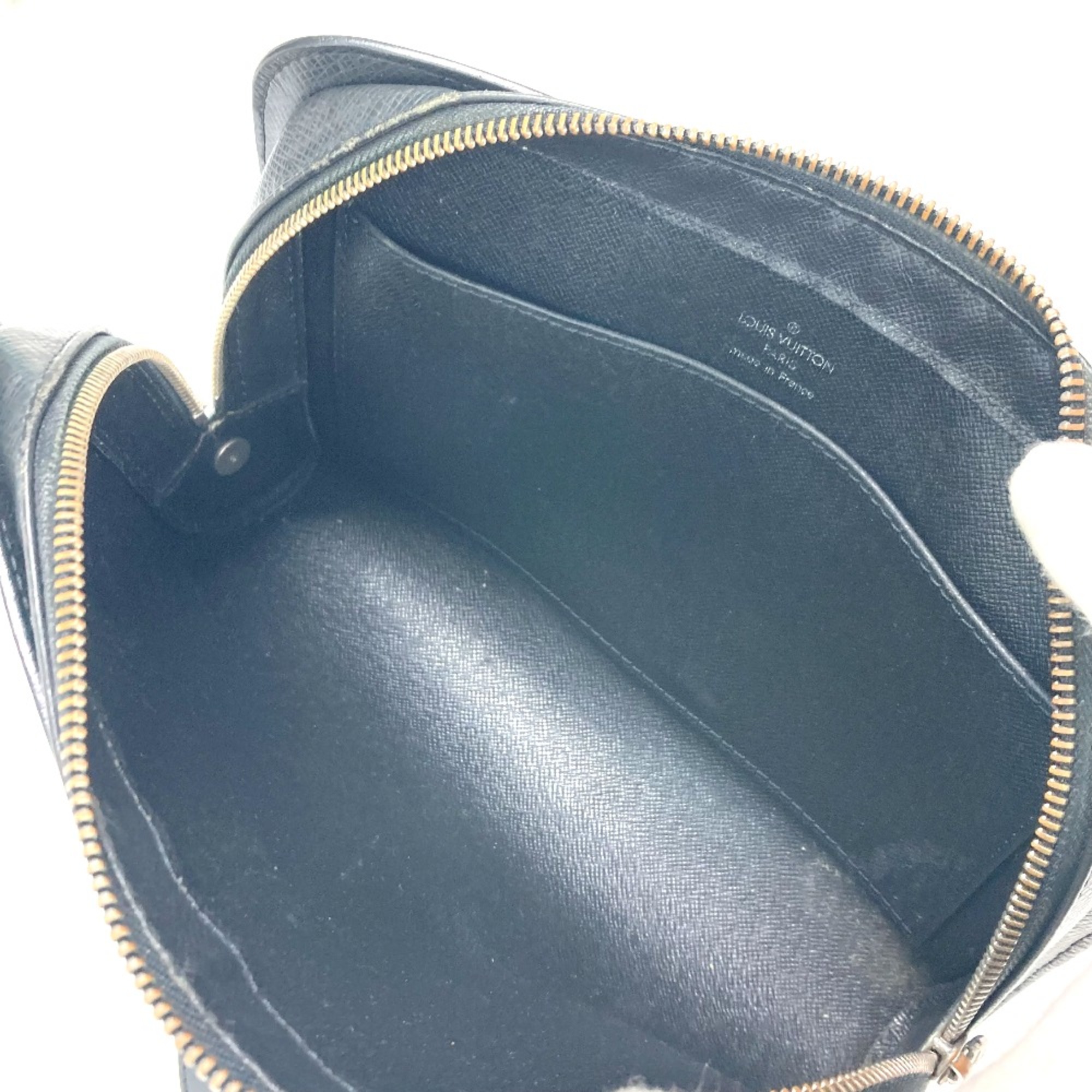 Louis Vuitton M30182 Clutch Bag Taiga With strap Cluch Bag Ardoise Black