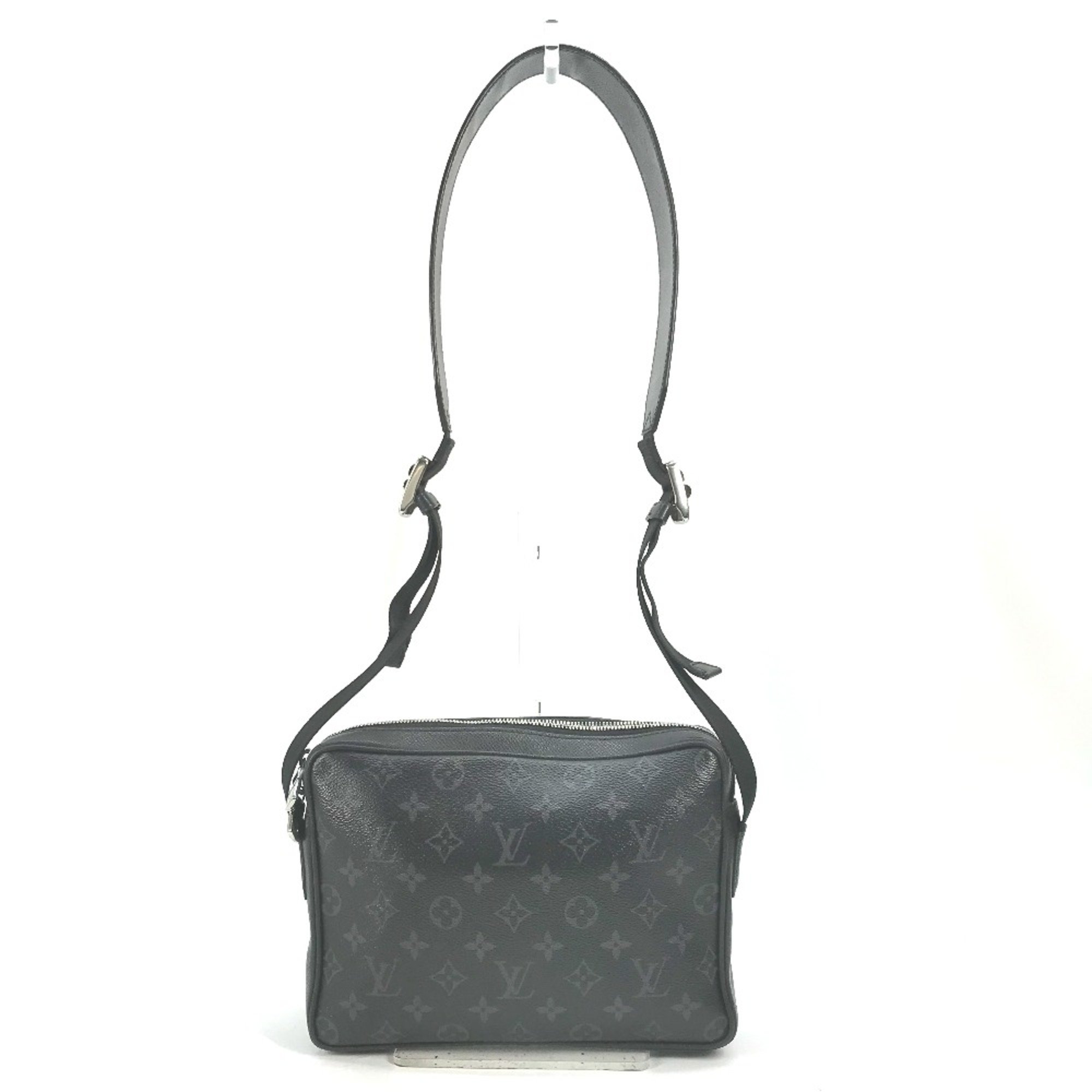 Louis Vuitton M30233 Taigalama Shoulder Bag Crossbody Shoulder Bag Noir Black