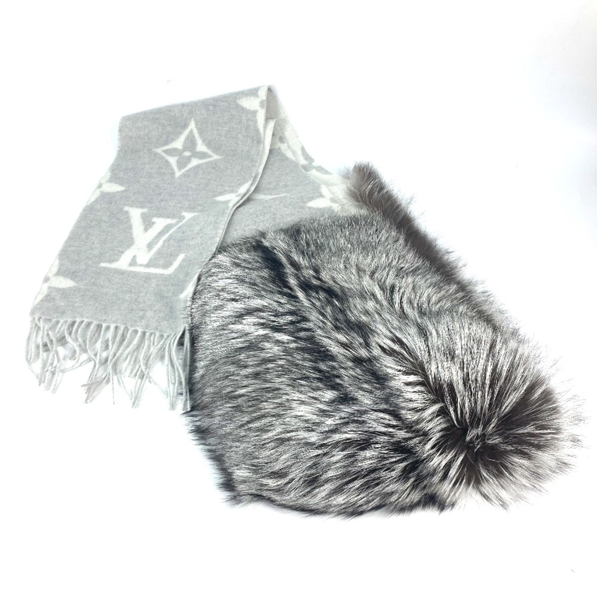 Louis Vuitton M70722 fringe fur Scarf Griperles gray