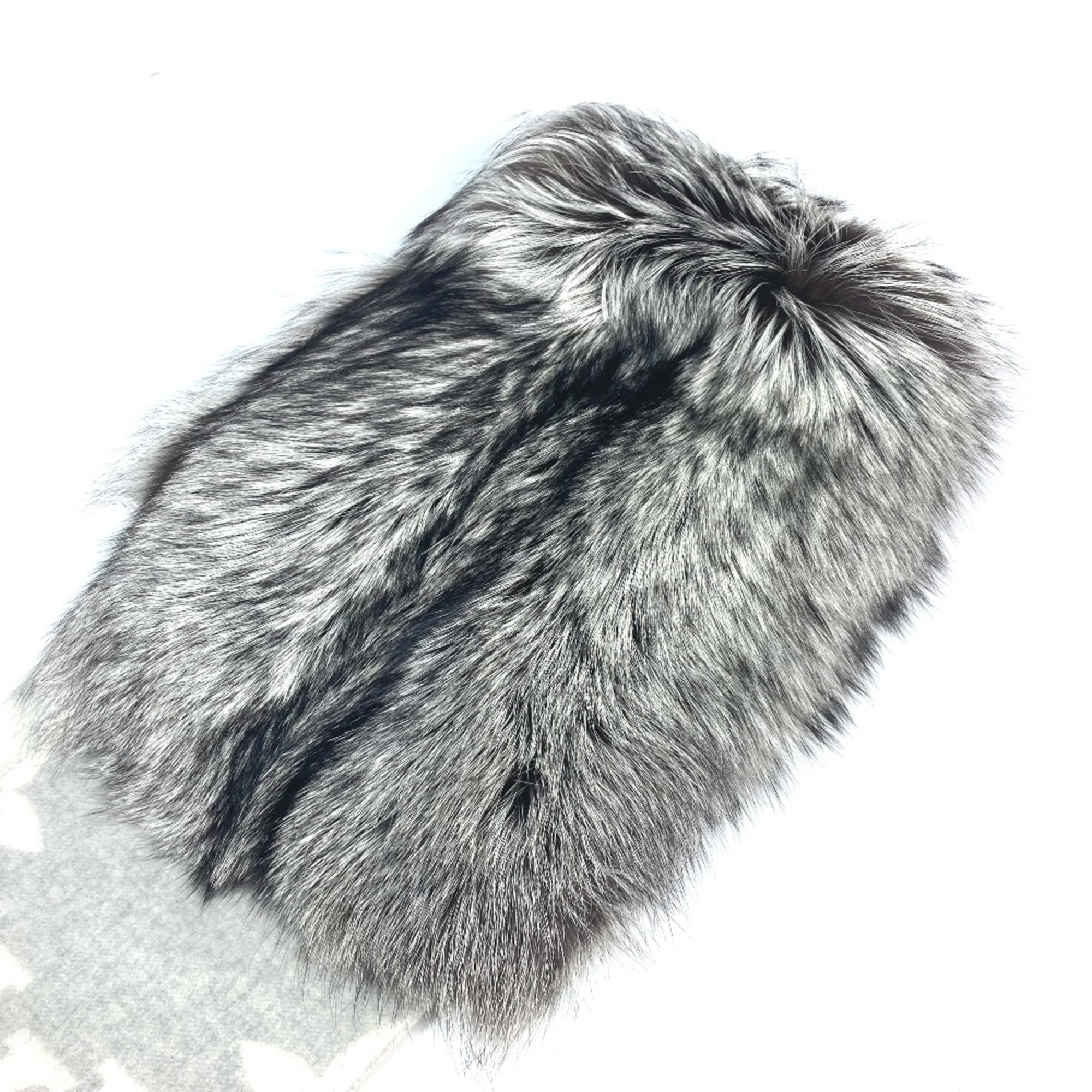 Louis Vuitton M70722 fringe fur Scarf Griperles gray