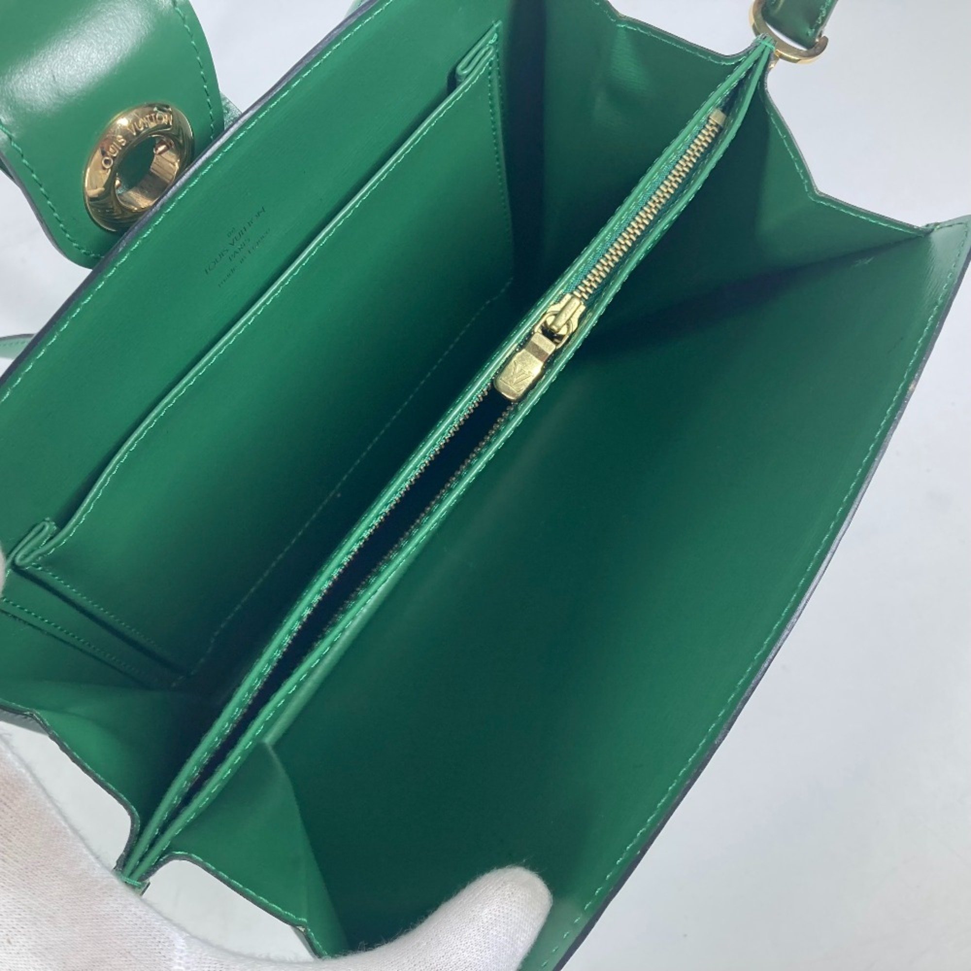 Louis Vuitton M52344 Epi Bag Crossbody Pochette Shoulder Bag Borneo Green Green