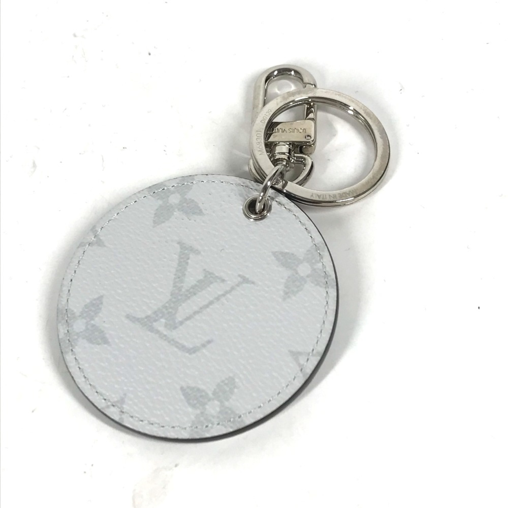 Louis Vuitton M68301 Monogram Charm Key Holder White