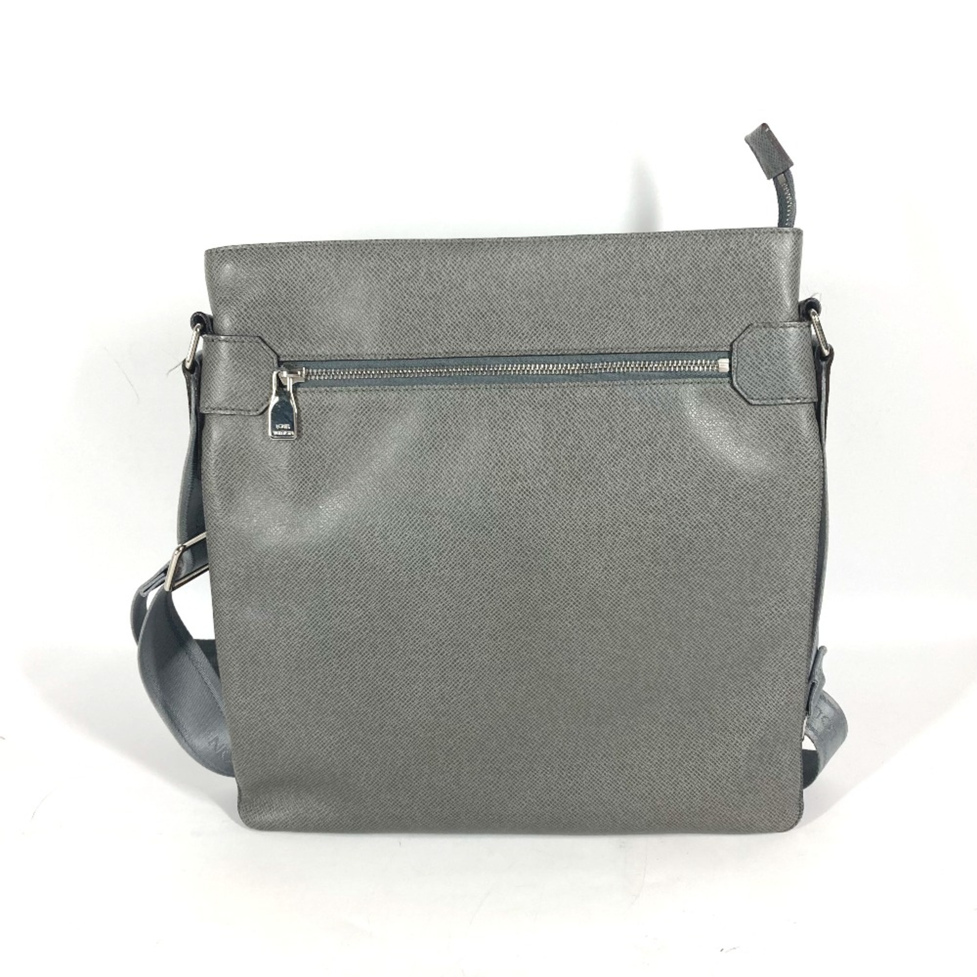 Louis Vuitton M32630 Taiga Bag Crossbody Pochette Shoulder Bag gray