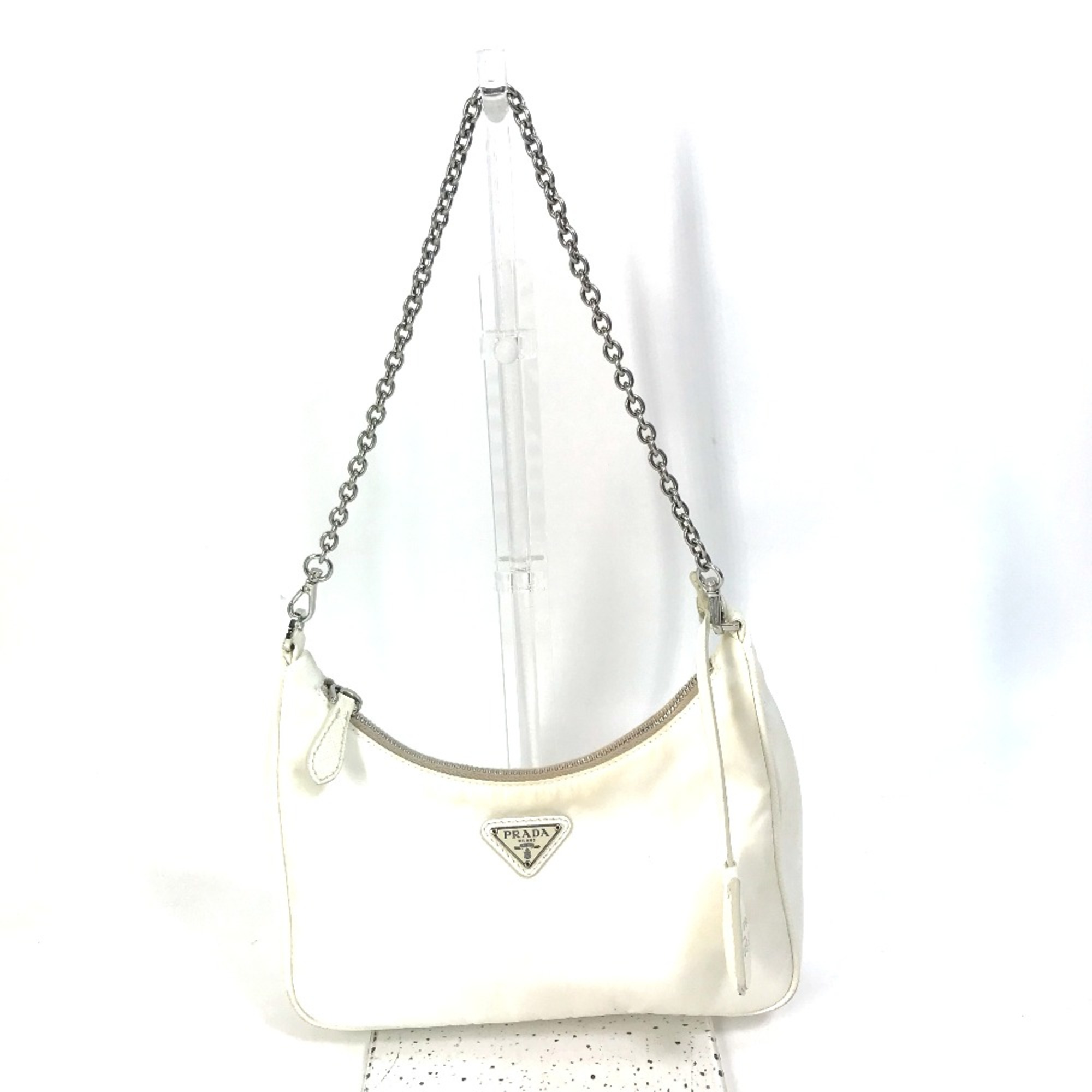 PRADA 1BH204 triangle logo triangle logo plate Chain with crossbody pouch Shoulder Bag White Beige