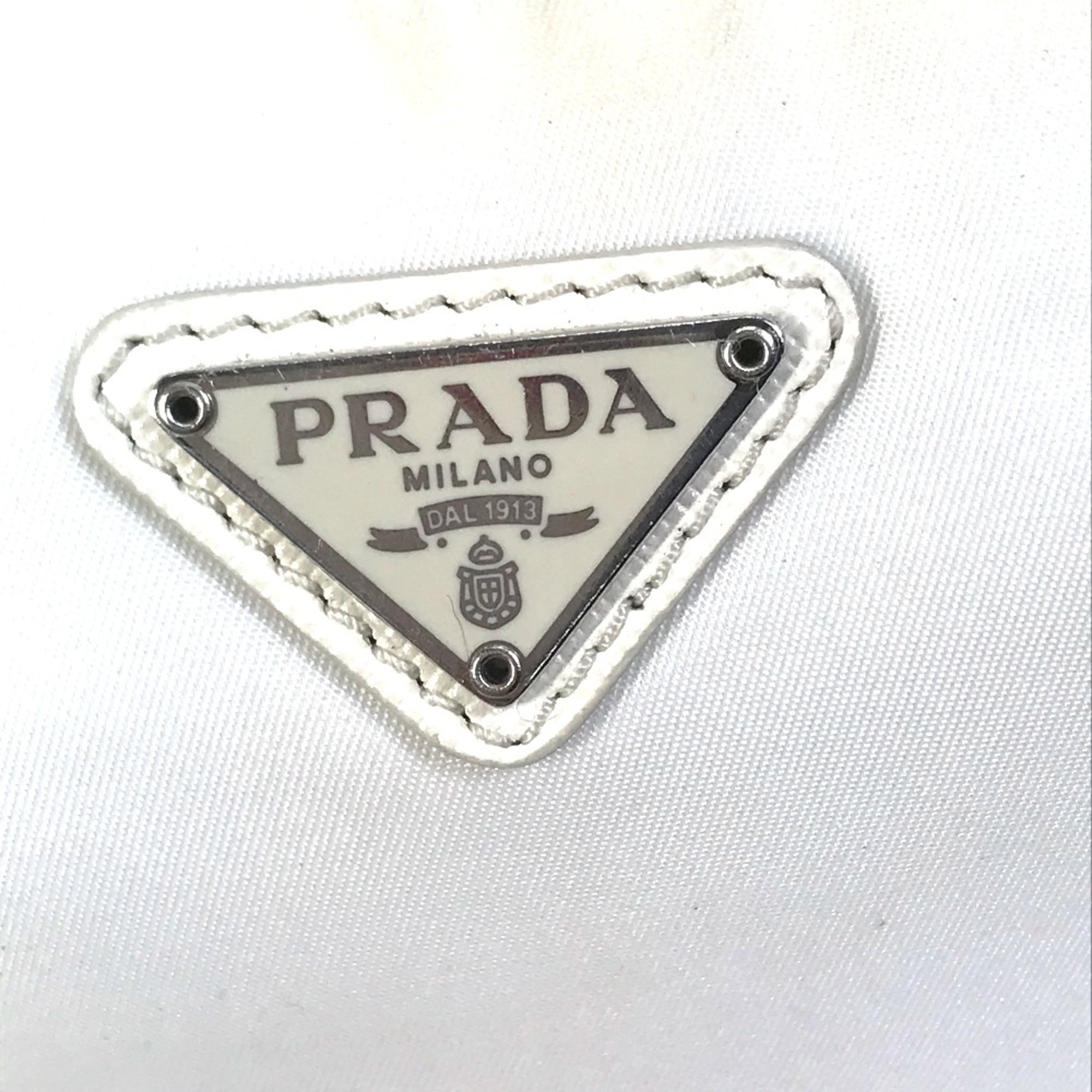 PRADA 1BH204 triangle logo triangle logo plate Chain with crossbody pouch Shoulder Bag White Beige