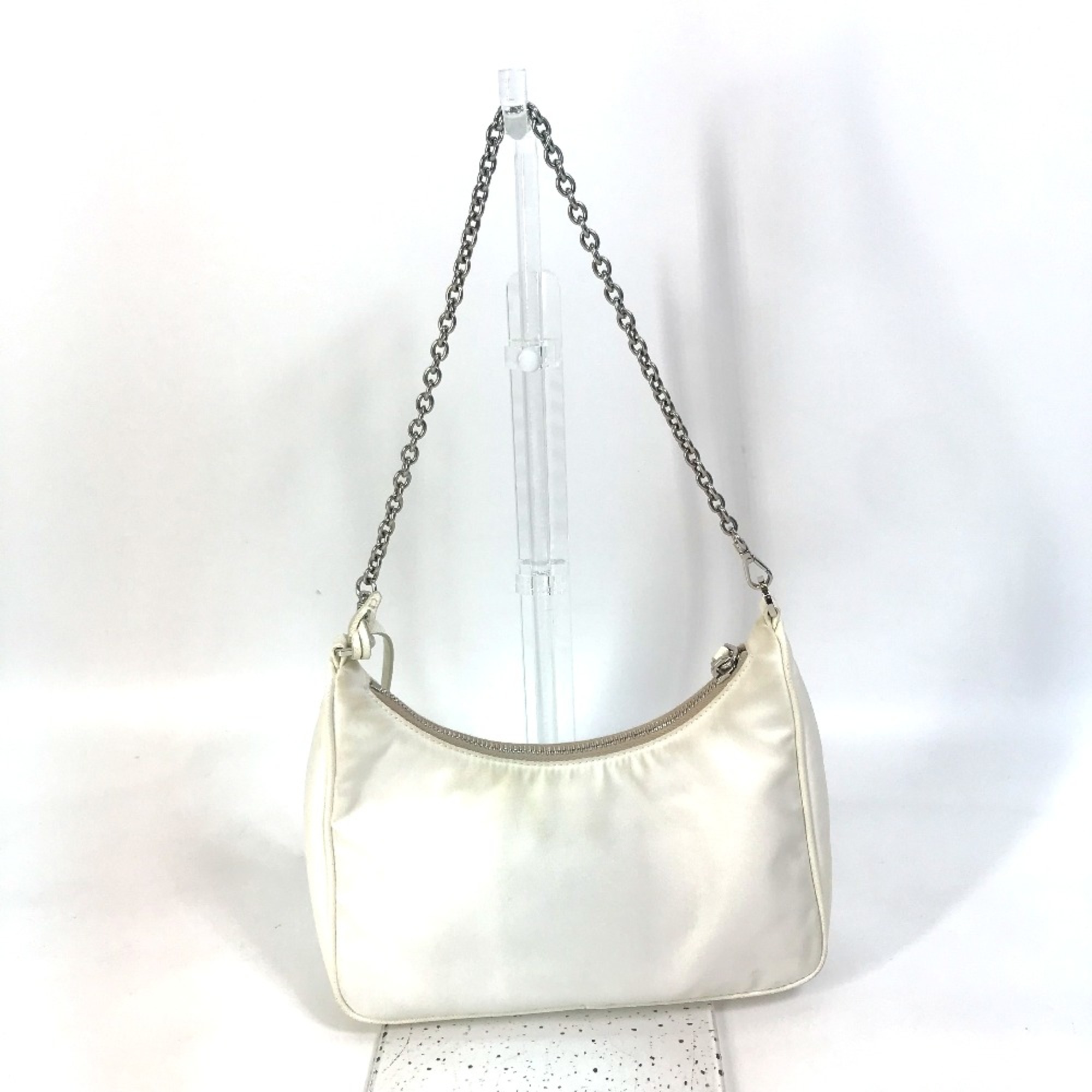 PRADA 1BH204 triangle logo triangle logo plate Chain with crossbody pouch Shoulder Bag White Beige