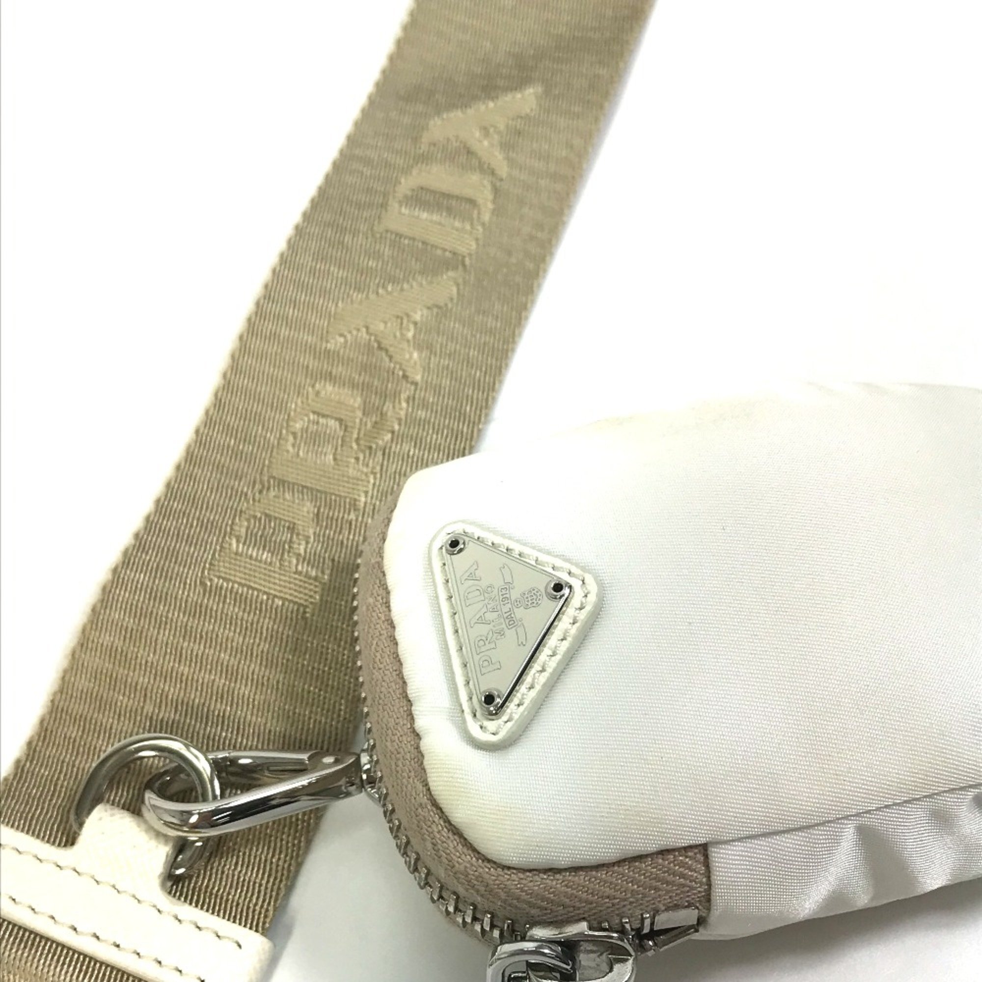 PRADA 1BH204 triangle logo triangle logo plate Chain with crossbody pouch Shoulder Bag White Beige