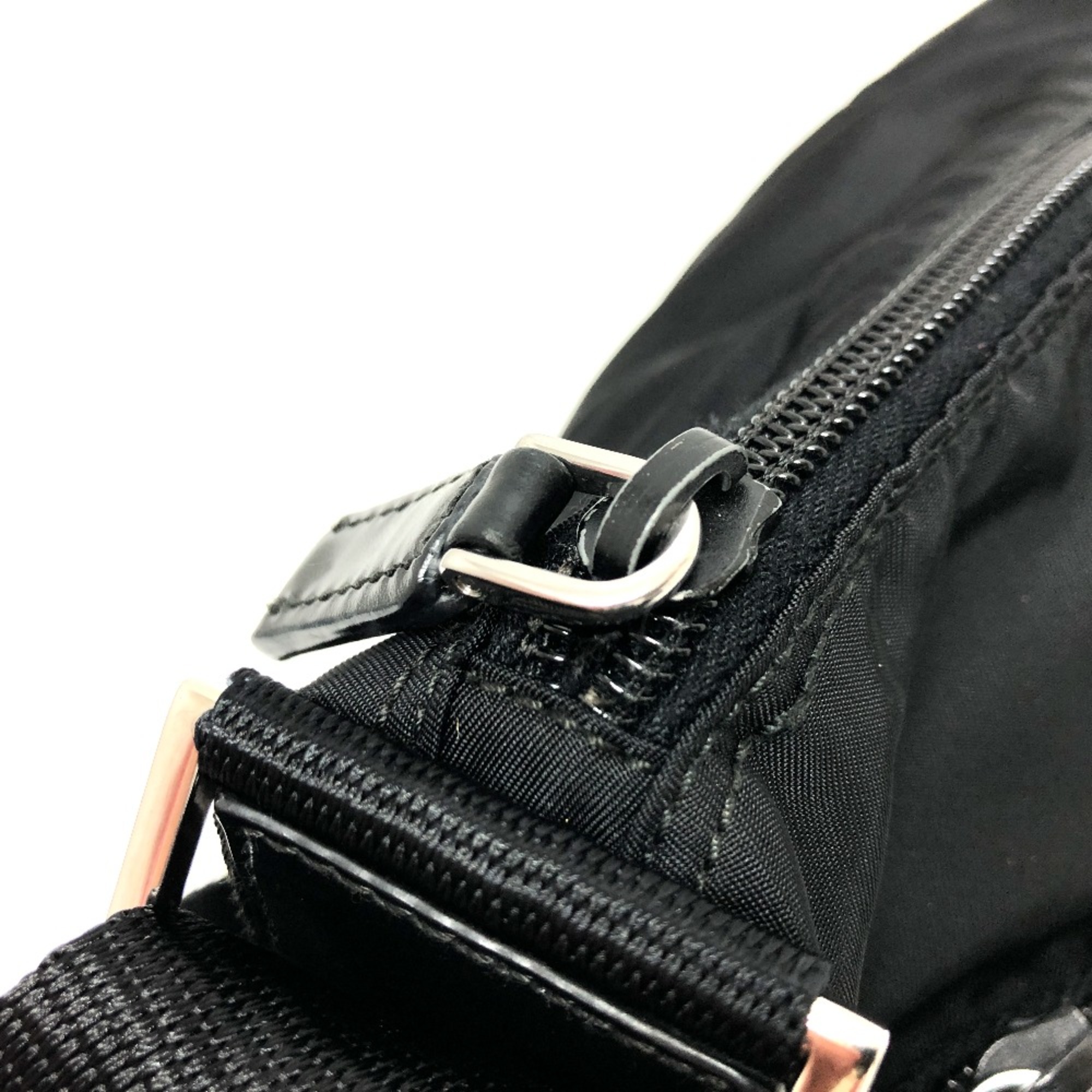 PRADA Flat Crossbody Bags Shoulder Bags Shoulder Bag Black SilverHardware