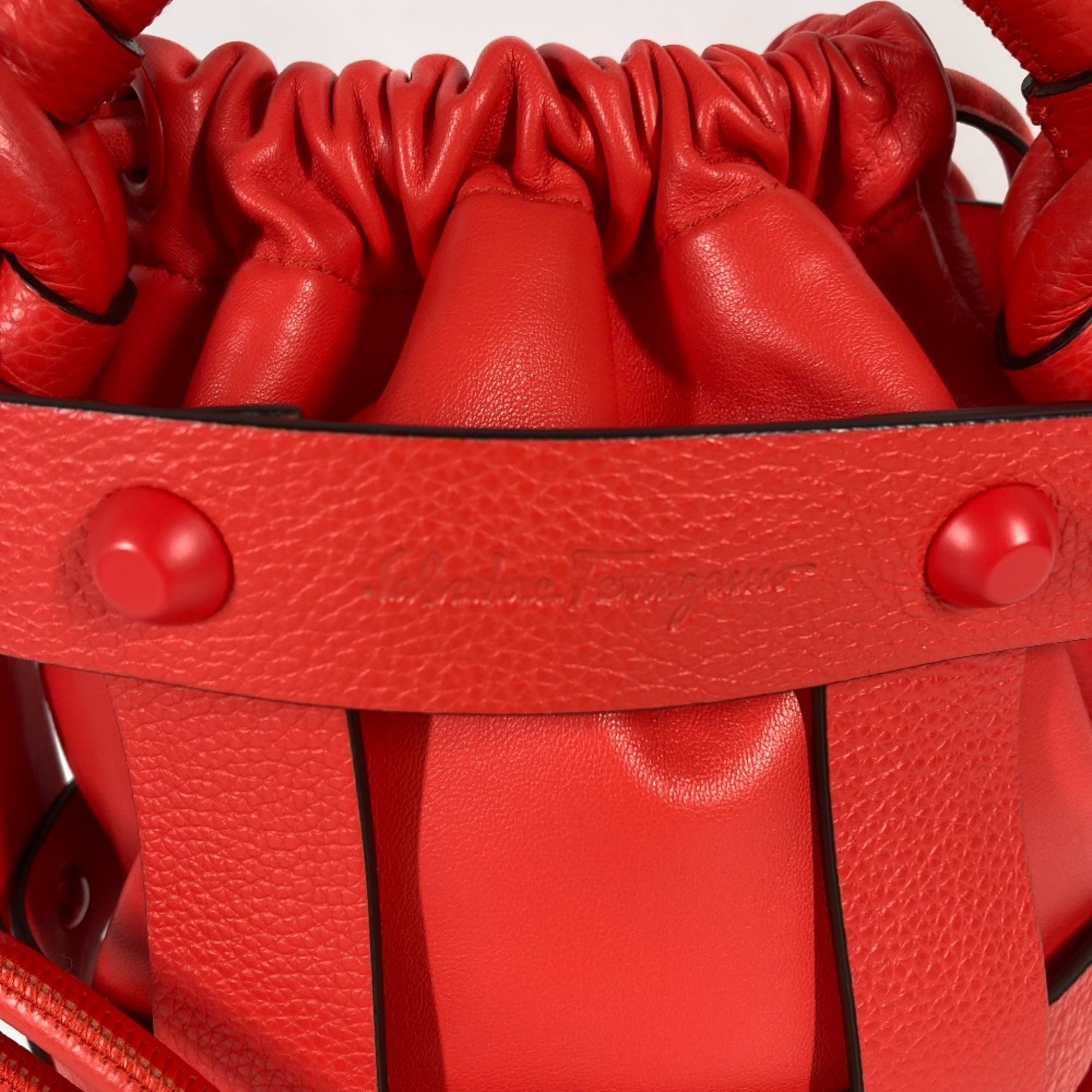 Salvatore Ferragamo Crossbody Bucket-shaped drawstring bag  2-way drawstring Shoulder Bag Red