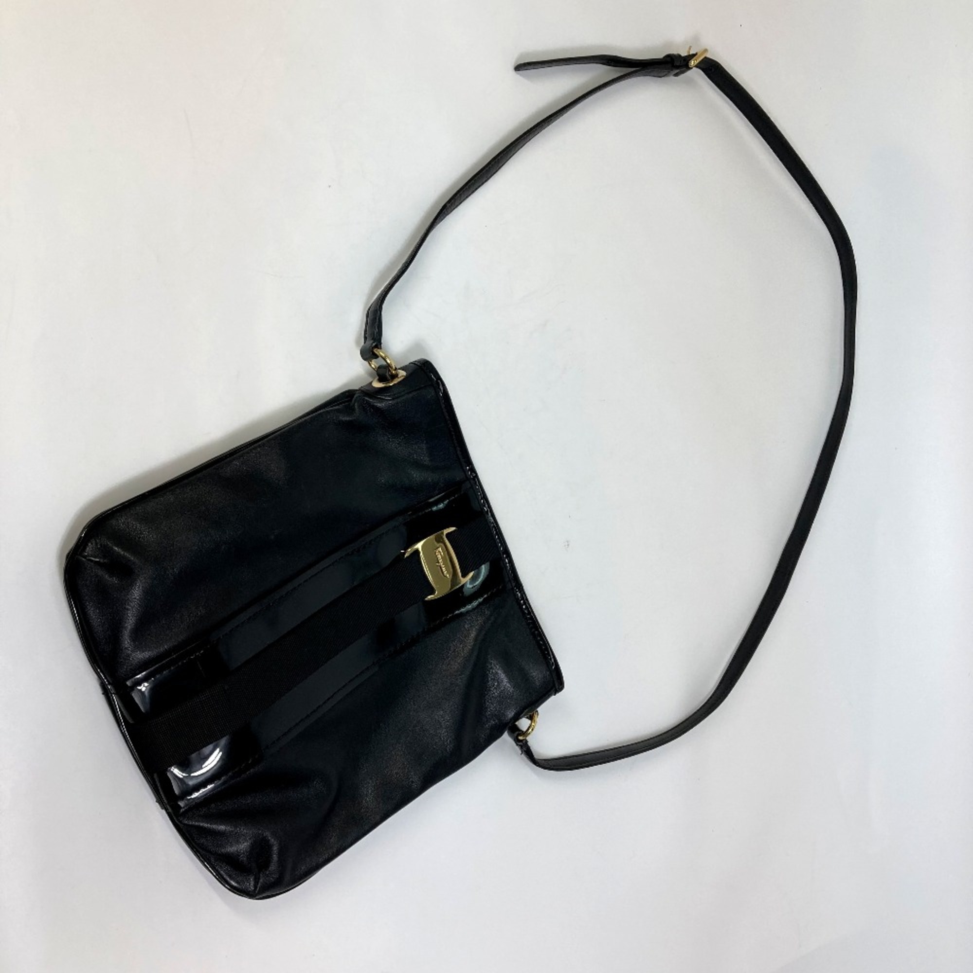 Salvatore Ferragamo EE-21-E196 Vala bag flat bag Shoulder Bag Black