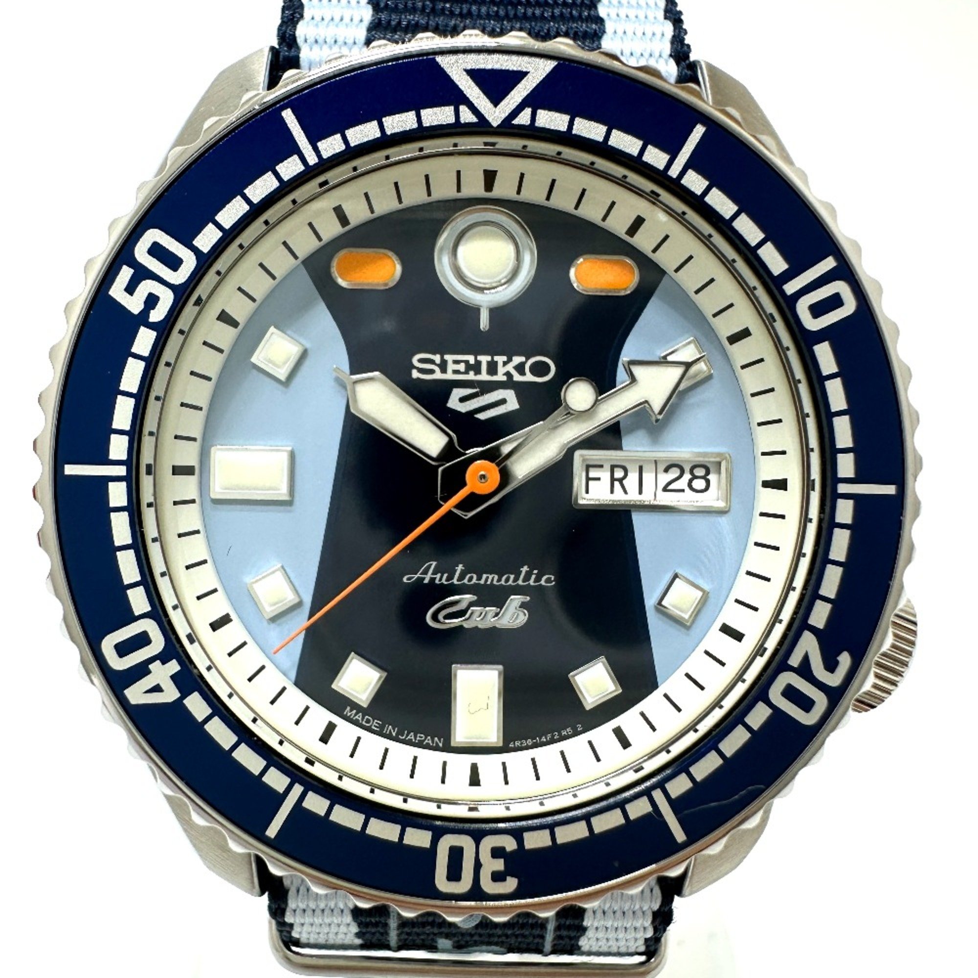 Seiko 4R36-15A0 Seiko 5 Automatic Day-Date Wristwatch Silver Blue belt