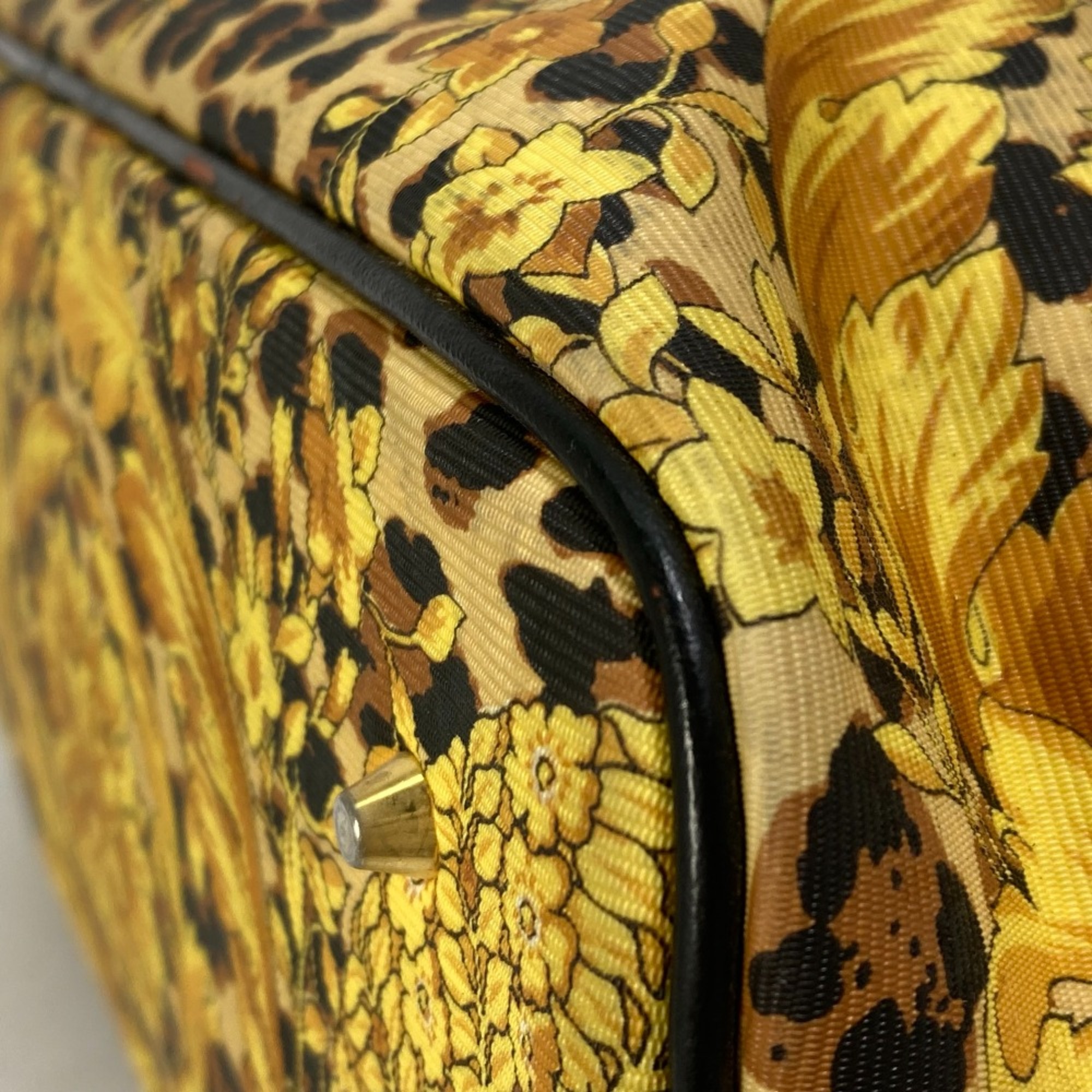 Versace leopard print leopard vintage bag shawl Shoulder Bag yellow Black