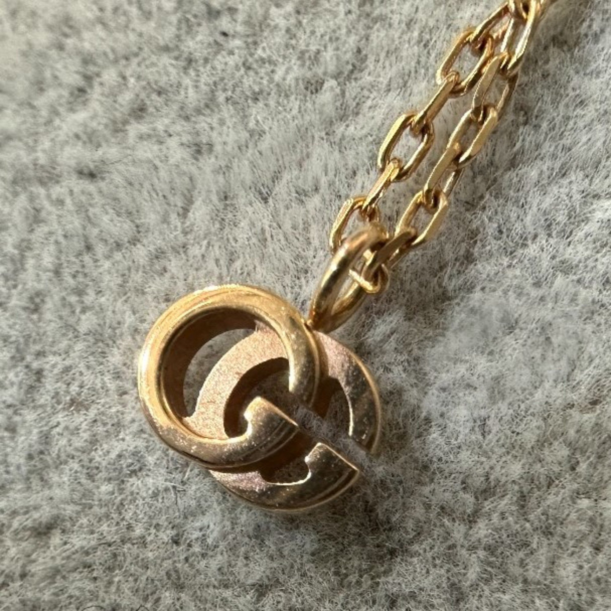 Gucci 687118 Necklace Gold