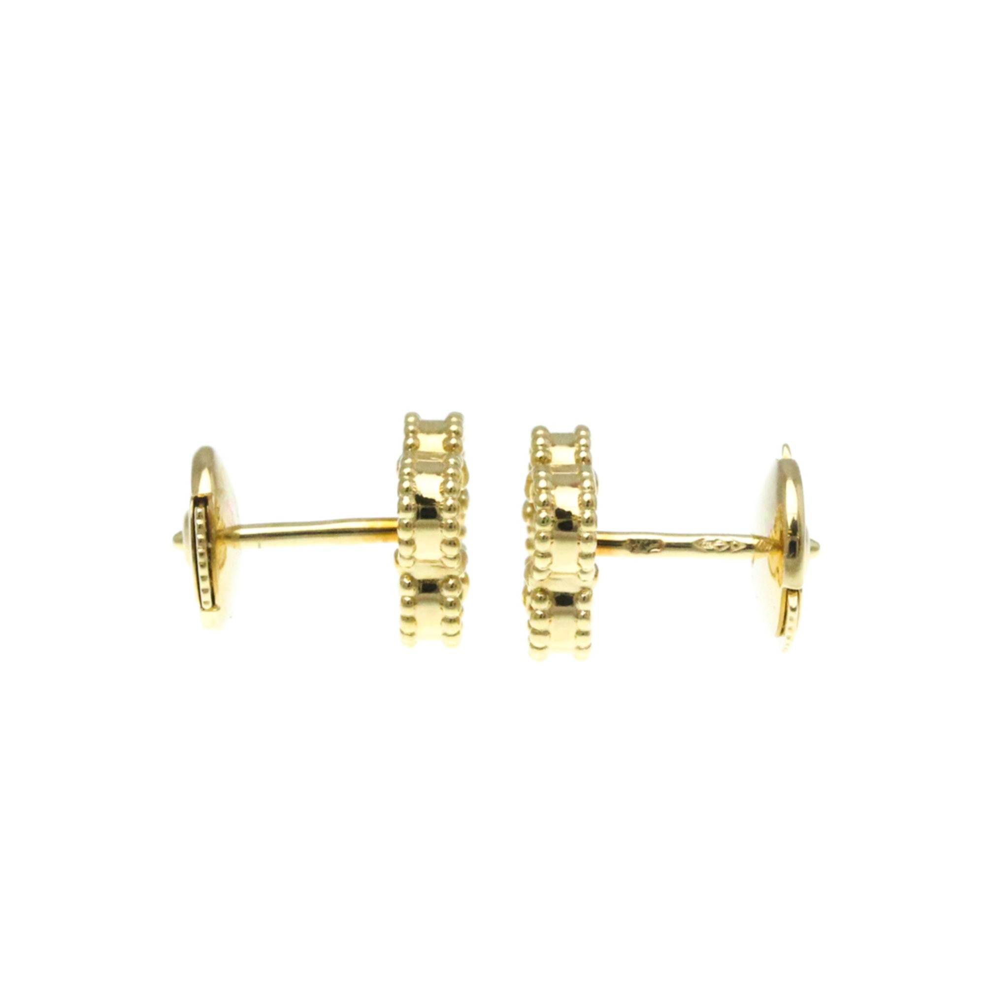 Van Cleef & Arpels Sweet Alhambra VCARA44800 Shell Yellow Gold (18K) Stud Earrings Gold