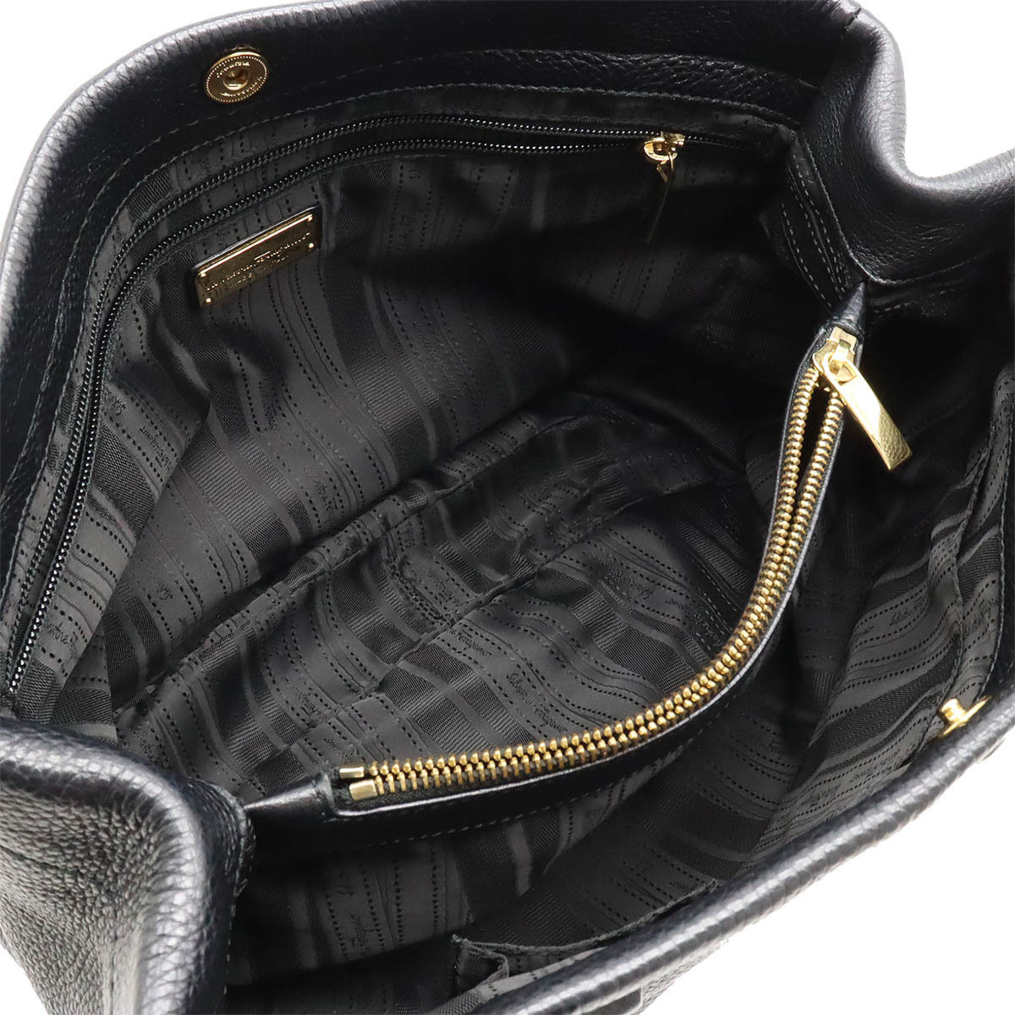 Salvatore Ferragamo Gancini Tote Bag Handbag Leather Black AU-21 D447