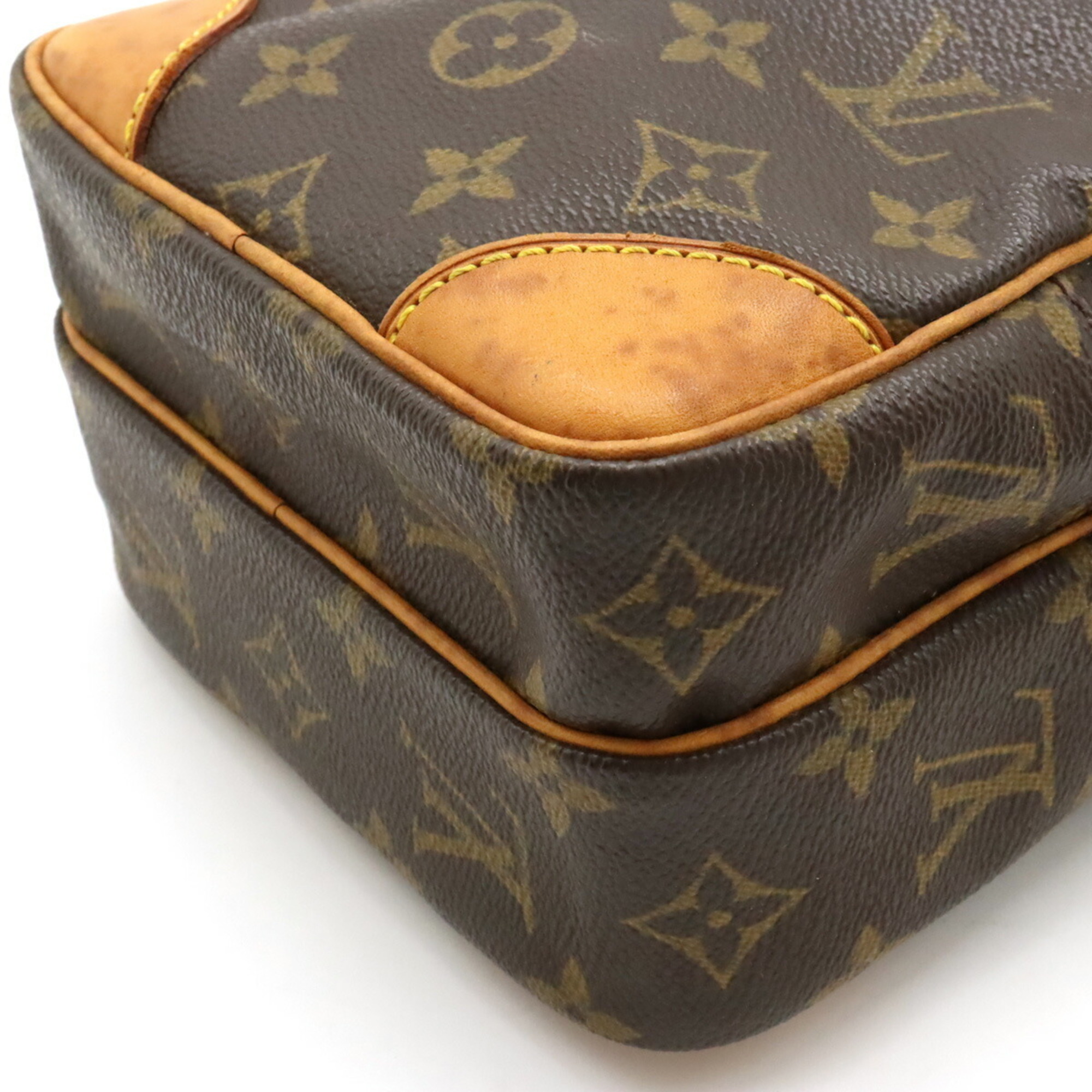 LOUIS VUITTON Louis Vuitton Monogram Amazon Shoulder Bag Pochette Non-sticky M45236