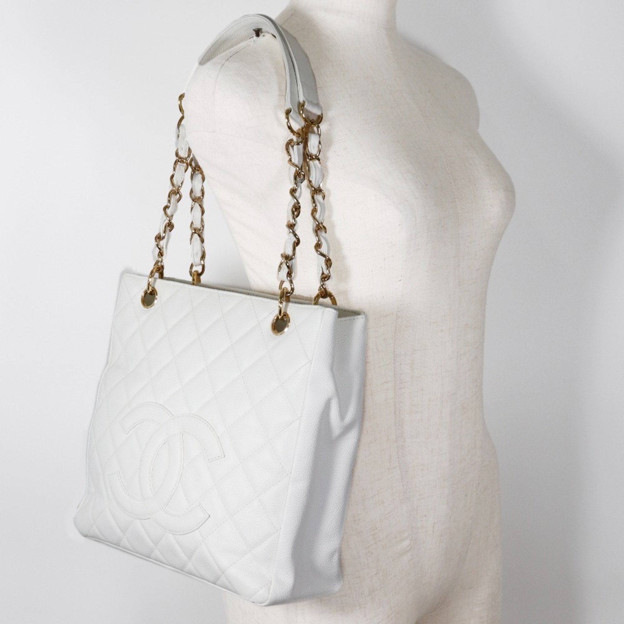 CHANEL PST Chain Tote Shoulder Bag Caviar Skin White A5 Snap Button Women's