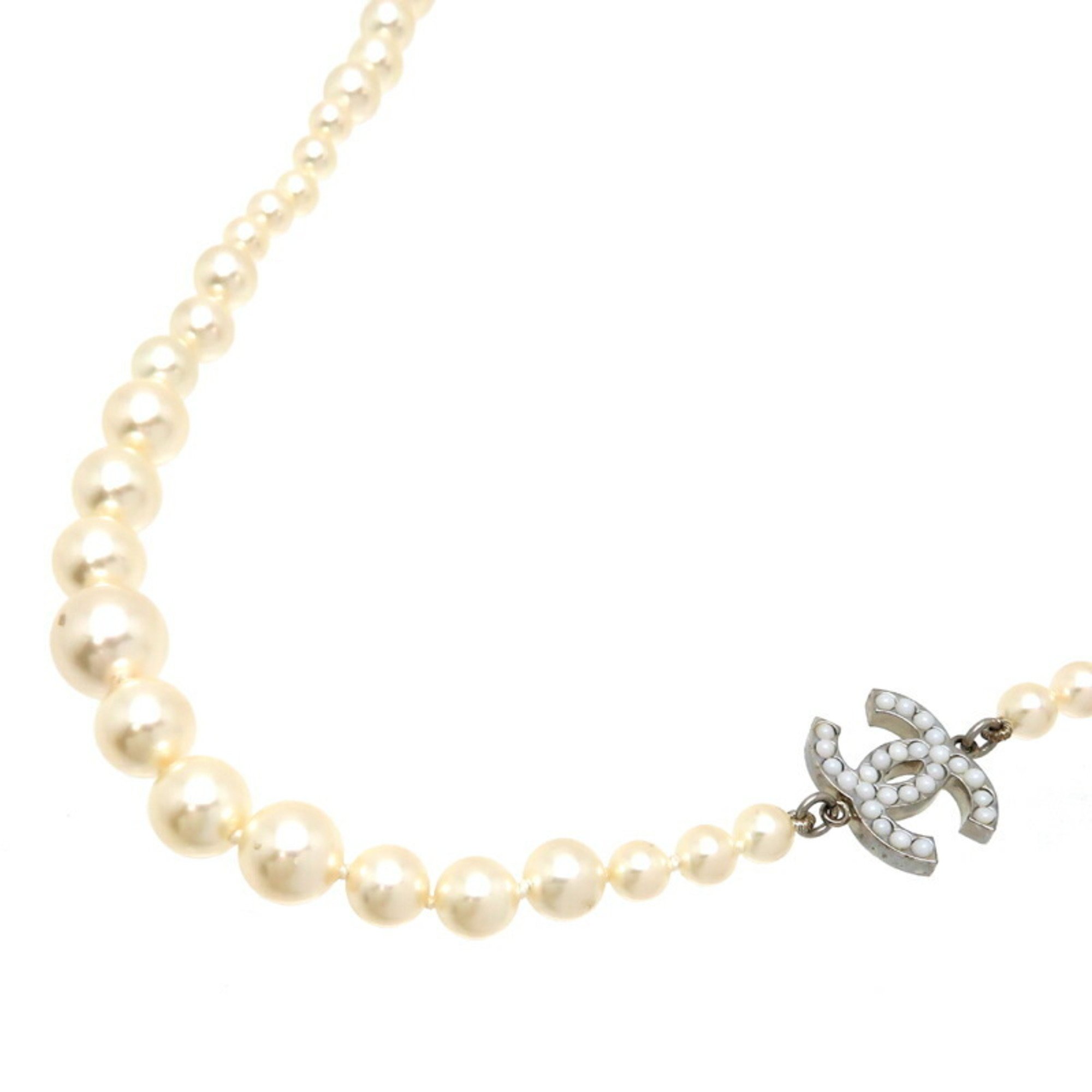 Chanel fake pearl Coco mark women's necklace metal