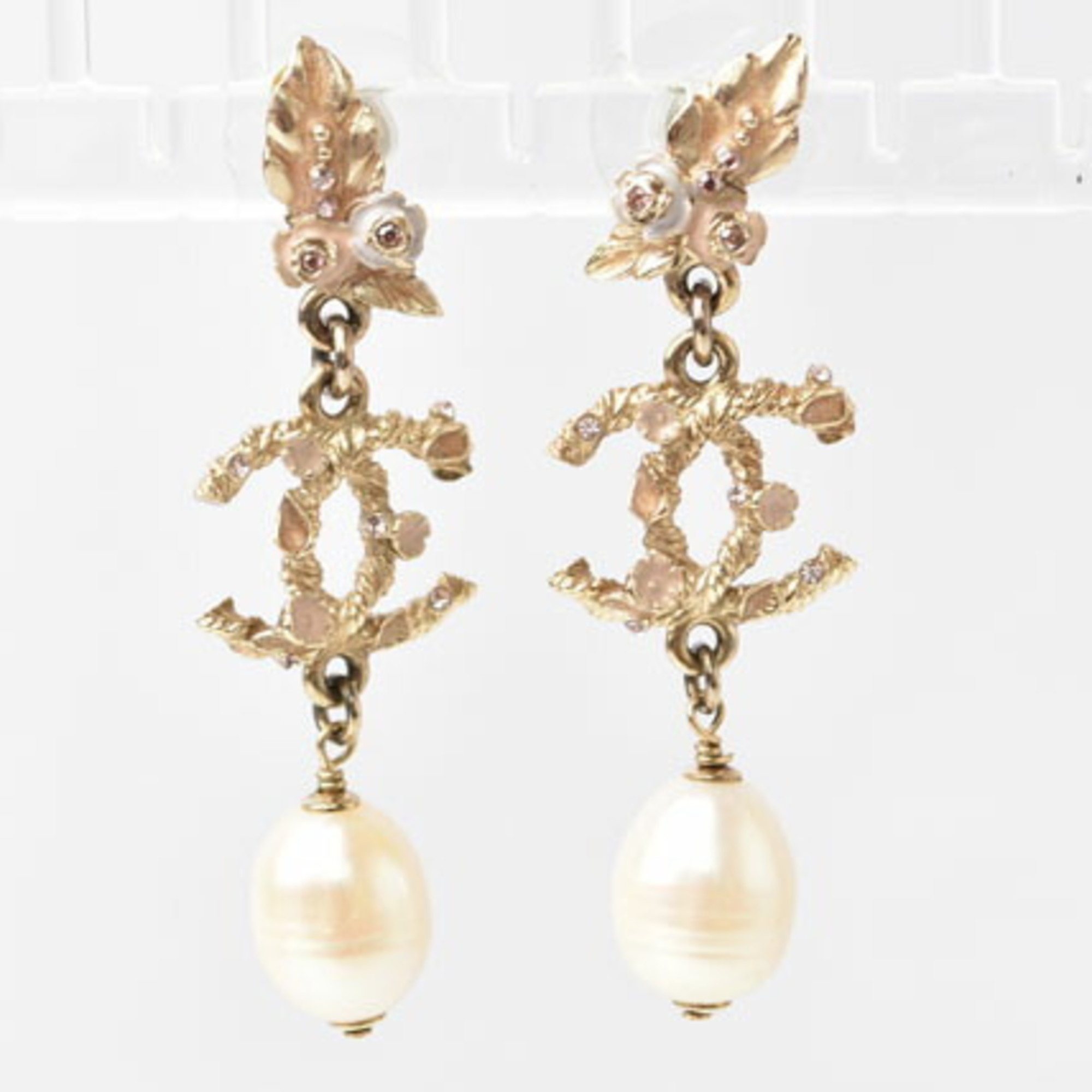 Chanel Earrings CHANEL Swing CC Mark Feather Motif Pink Gold