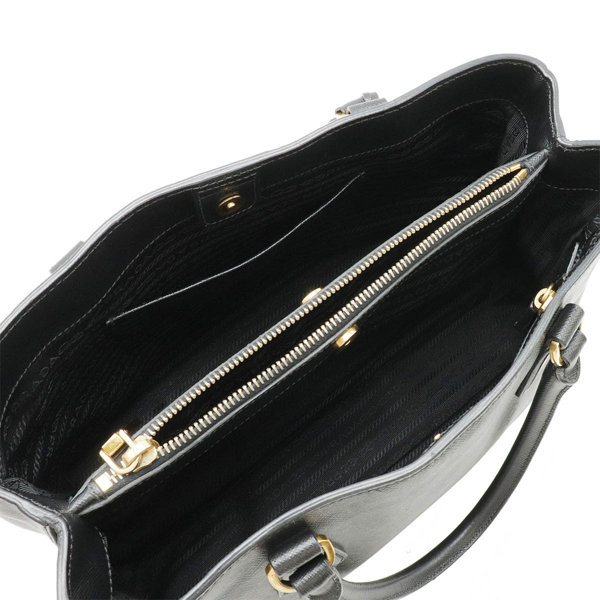 PRADA SAFFIANO LUX Handbag Tote Bag Leather NERO Black Purchased at an overseas boutique BN1874