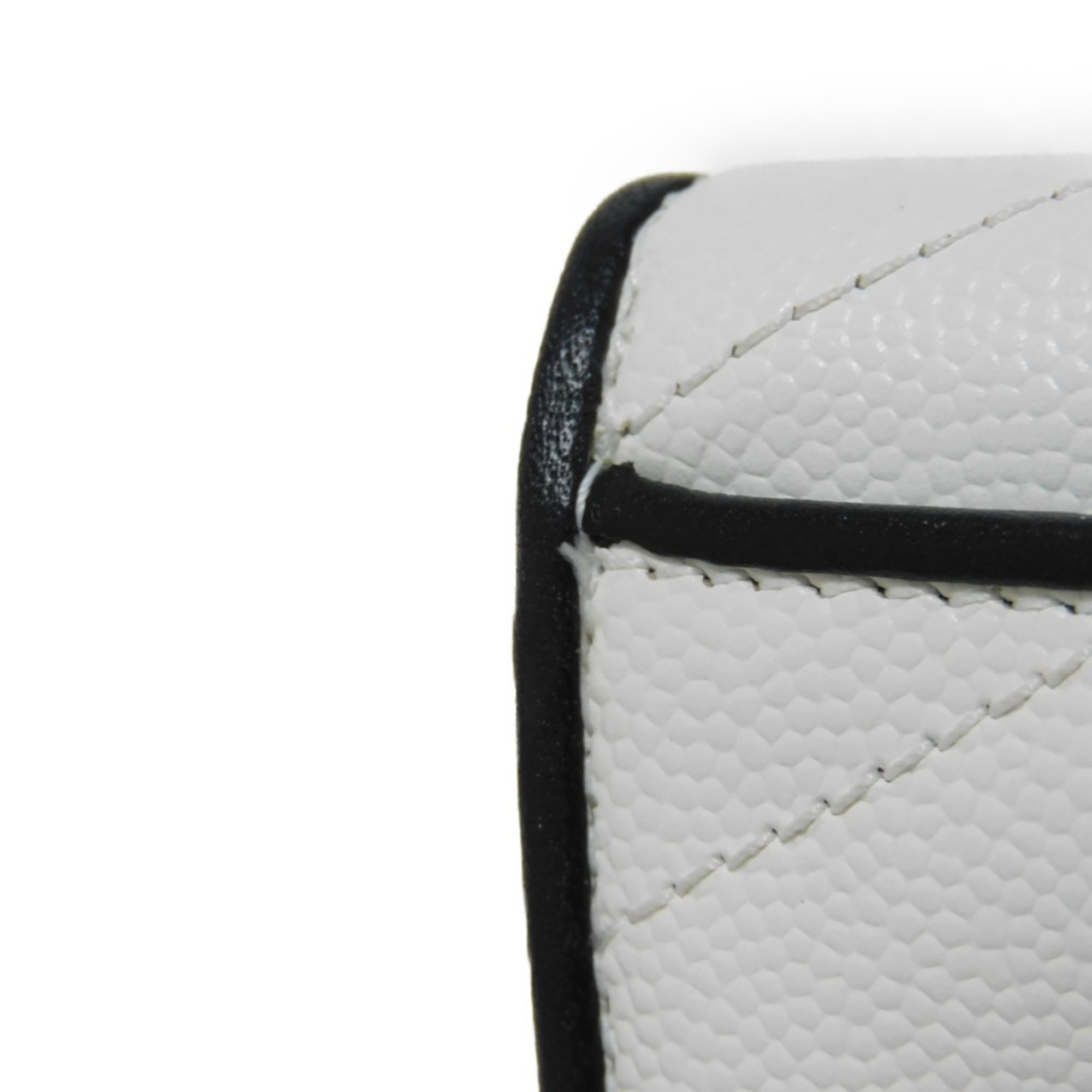 Yves Saint Laurent Saint Laurent Paris SAINT LAURENT PARIS Bi-fold wallet Monogram Small Envelope Wallet Quilted White Black YSL 414404 BOWC8 9070 Men's Women's Billfold