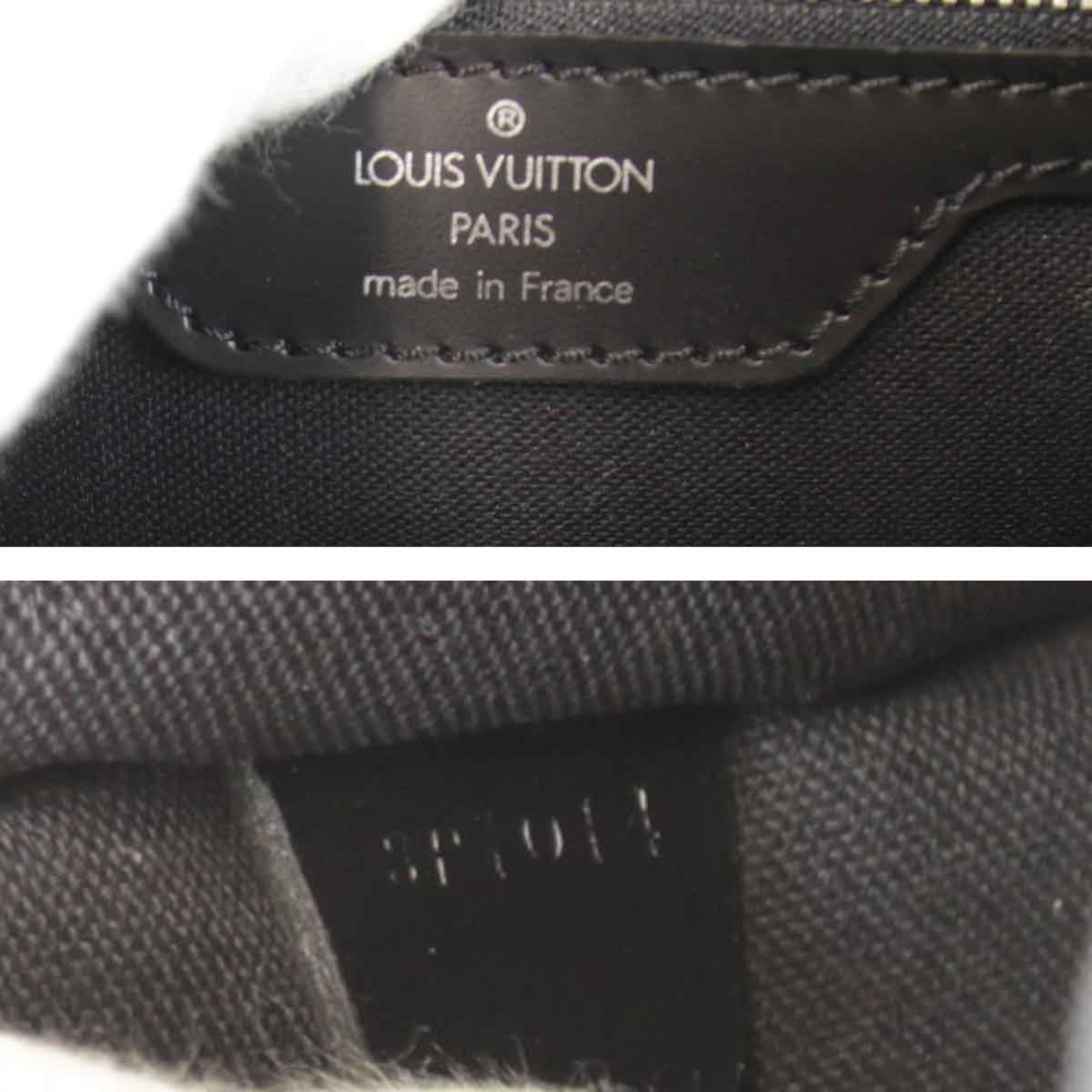 LOUIS VUITTON Louis Vuitton Yaranga M30822 Shoulder Bag Taiga Black Men's