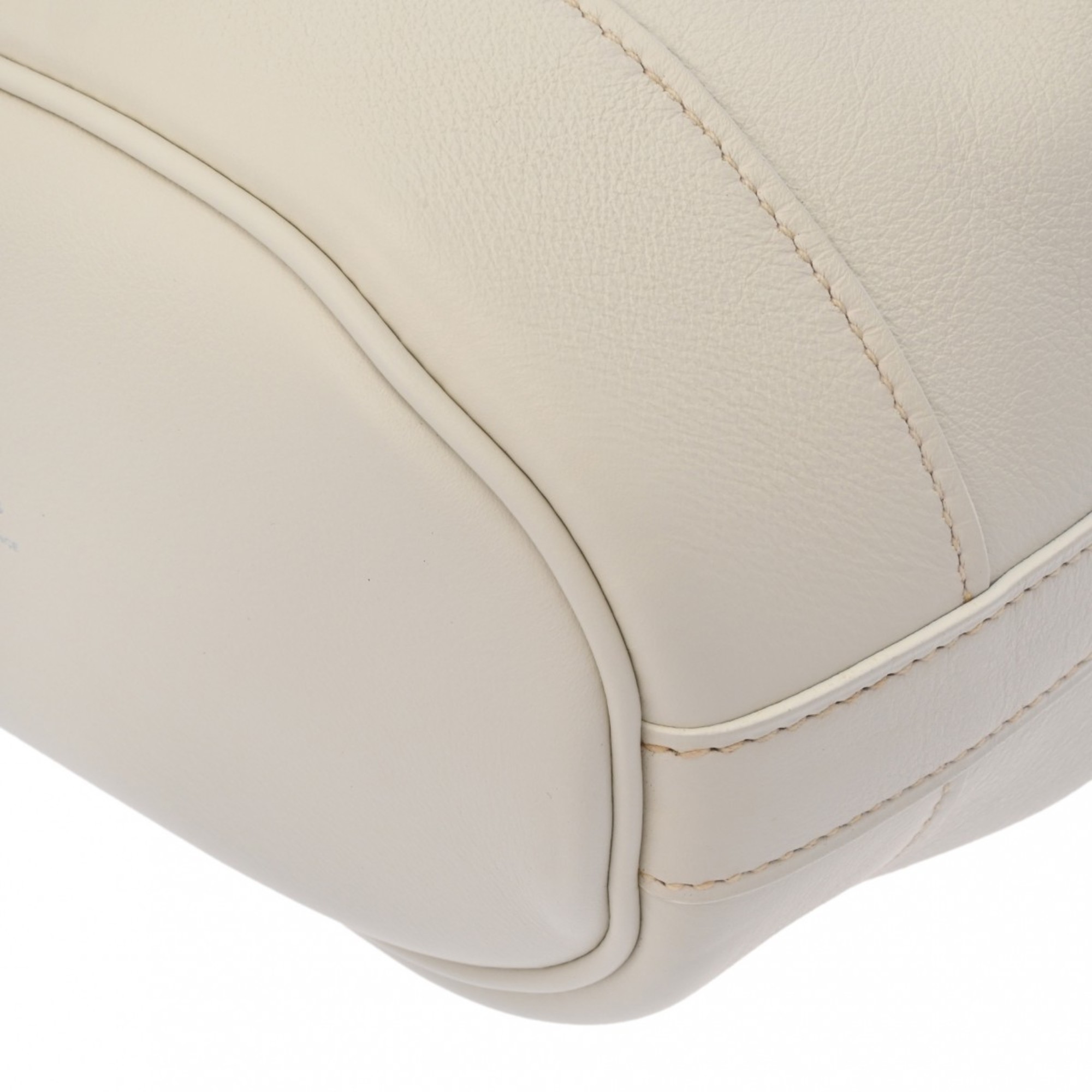 HERMES Hermes Market PM White □L Stamp (around 2008) Women's Swift Leather Shoulder Bag