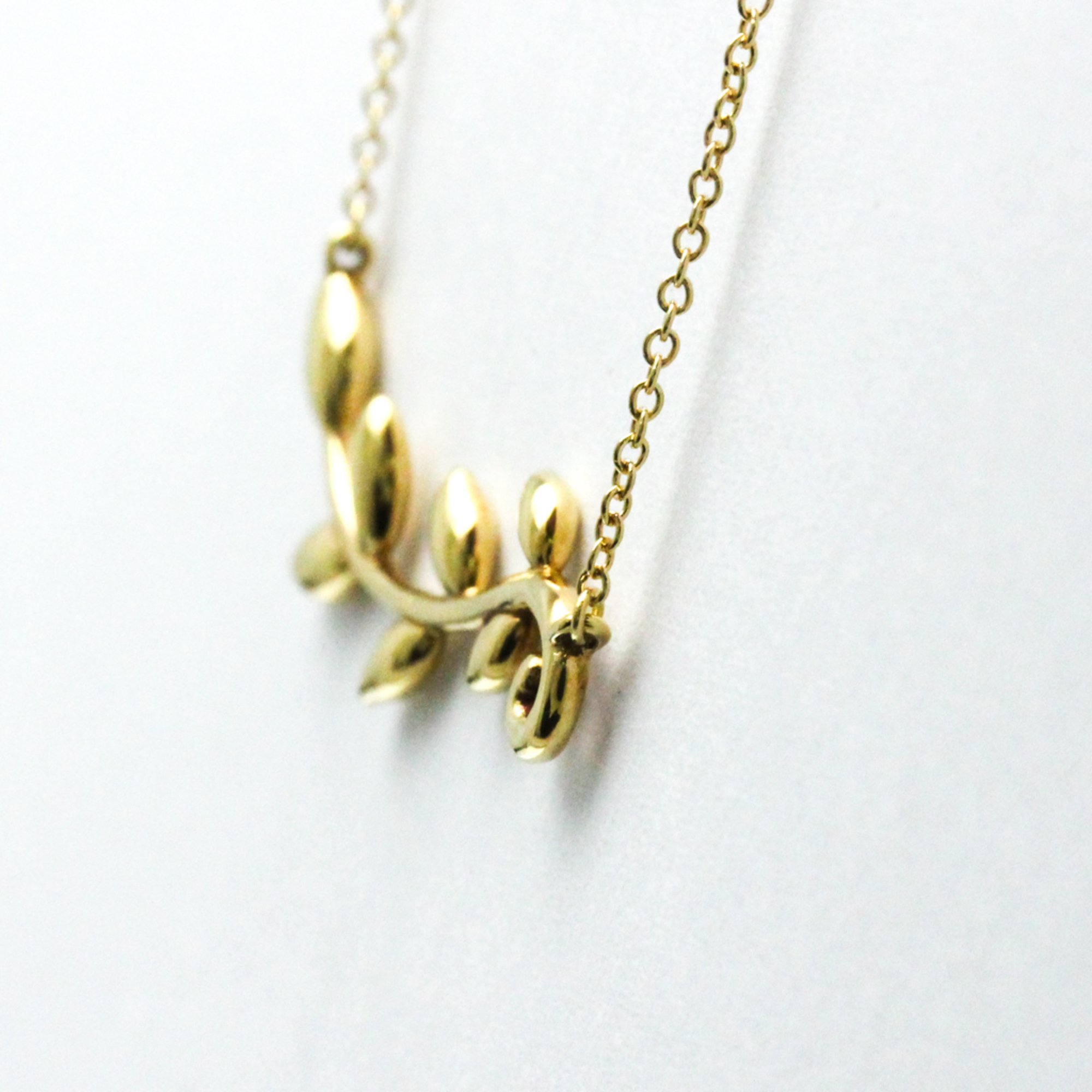 Tiffany Olive Leaf Necklace Yellow Gold (18K) No Stone Men,Women Fashion Pendant Necklace (Gold)