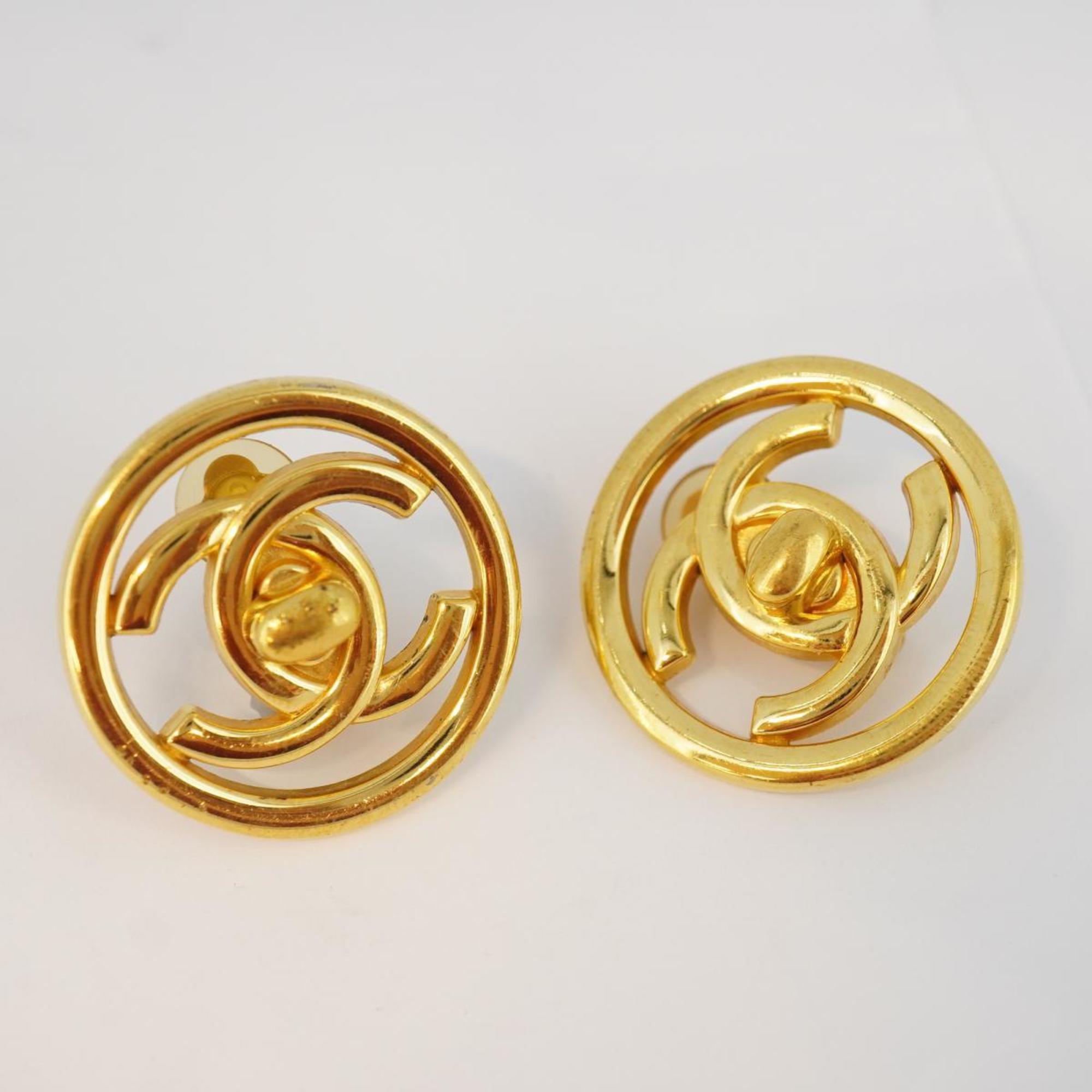 Chanel Earrings Turnlock Circle GP Plated Gold 97P Women's