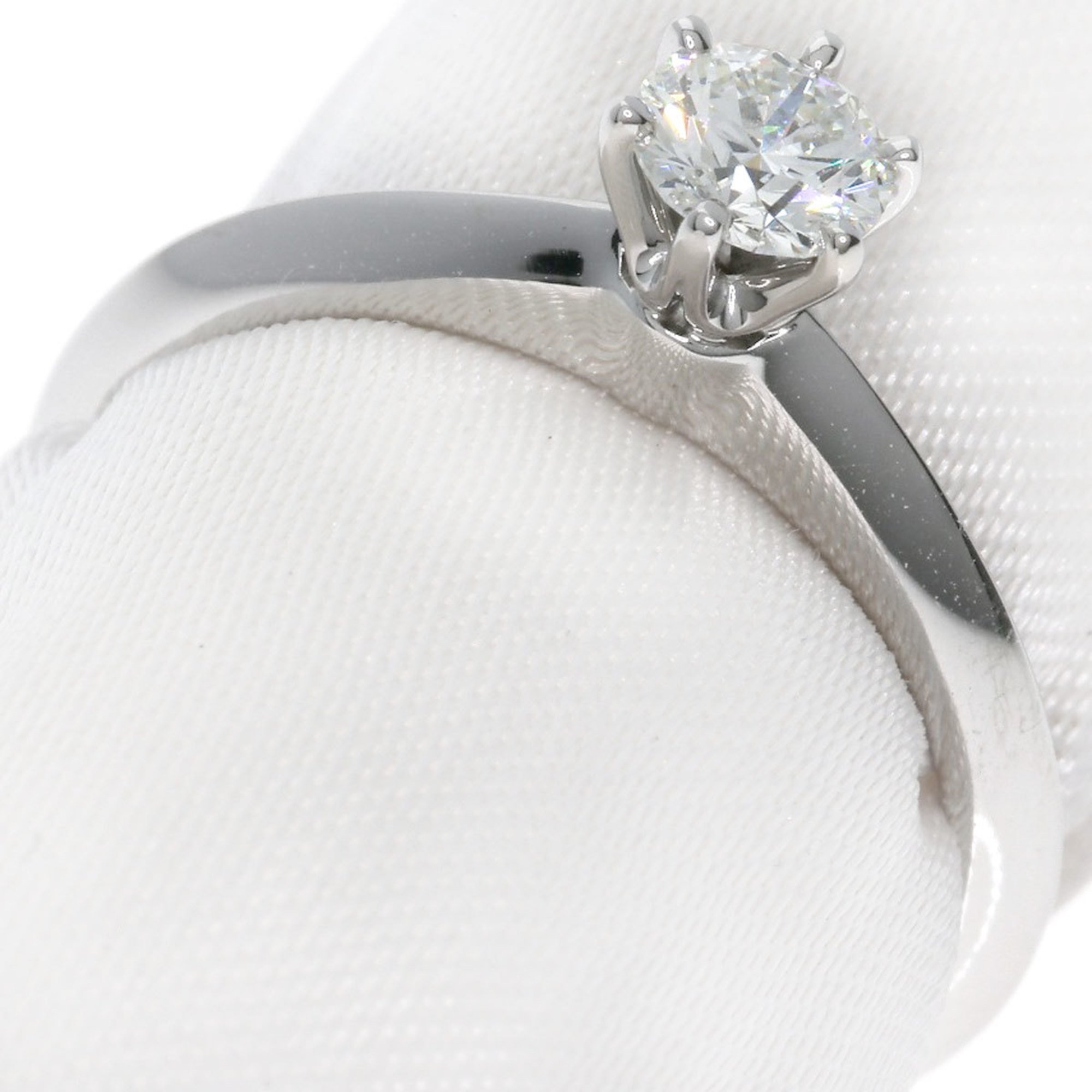 Tiffany solitaire diamond ring, platinum PT950, for women, TIFFANY&Co.