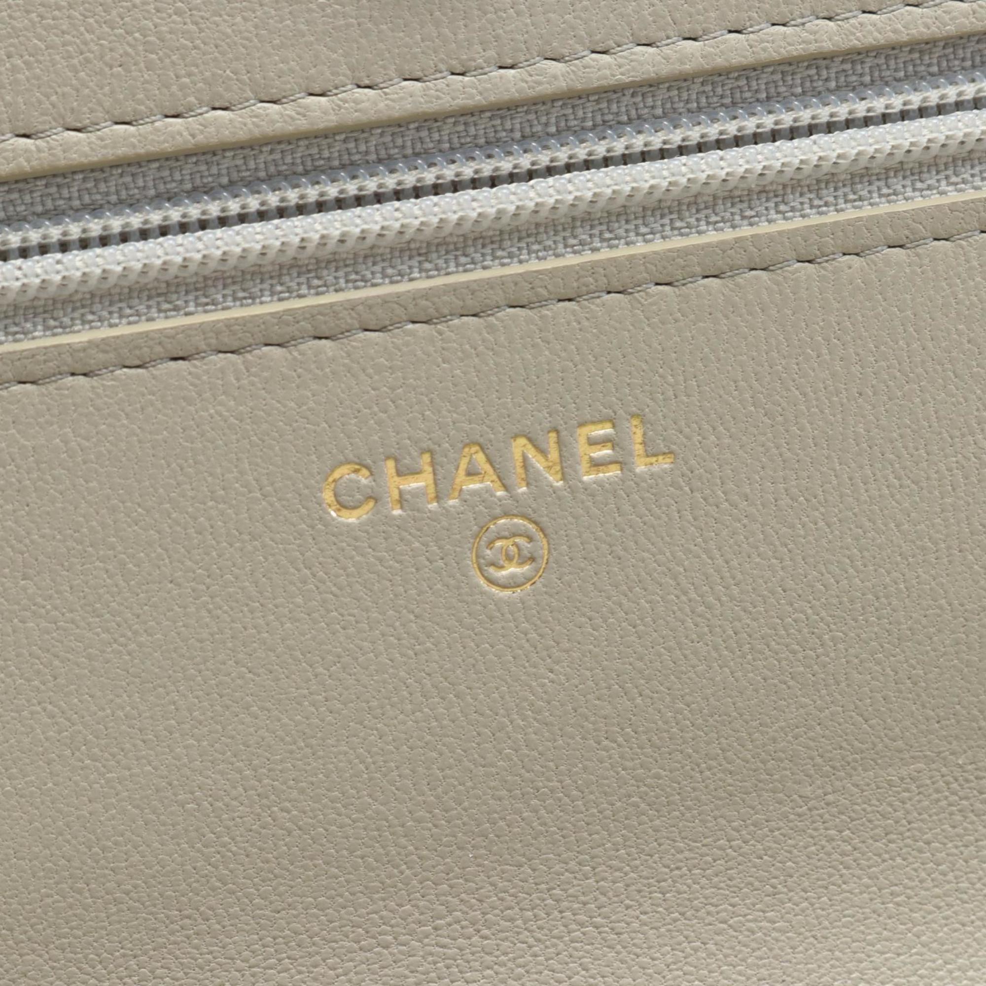 CHANEL 19 Disneuf Matelasse Shoulder Bag, Lambskin, Women's, Grey