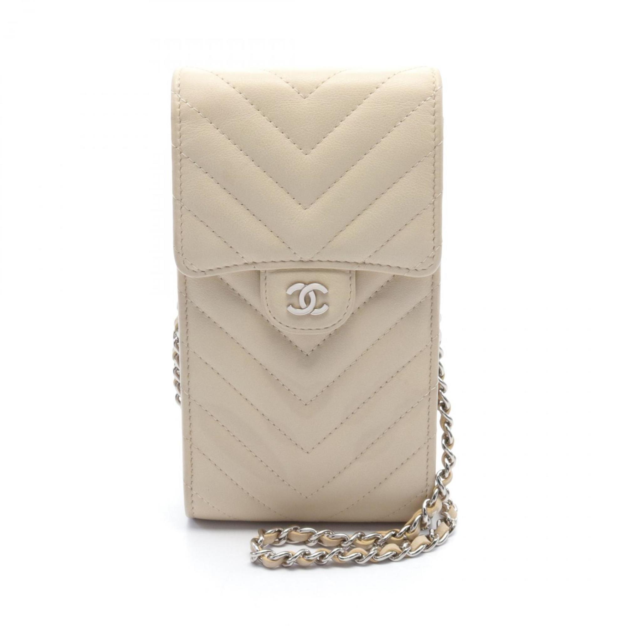 CHANEL Chevron V-stitch shoulder bag, leather, women's, ivory