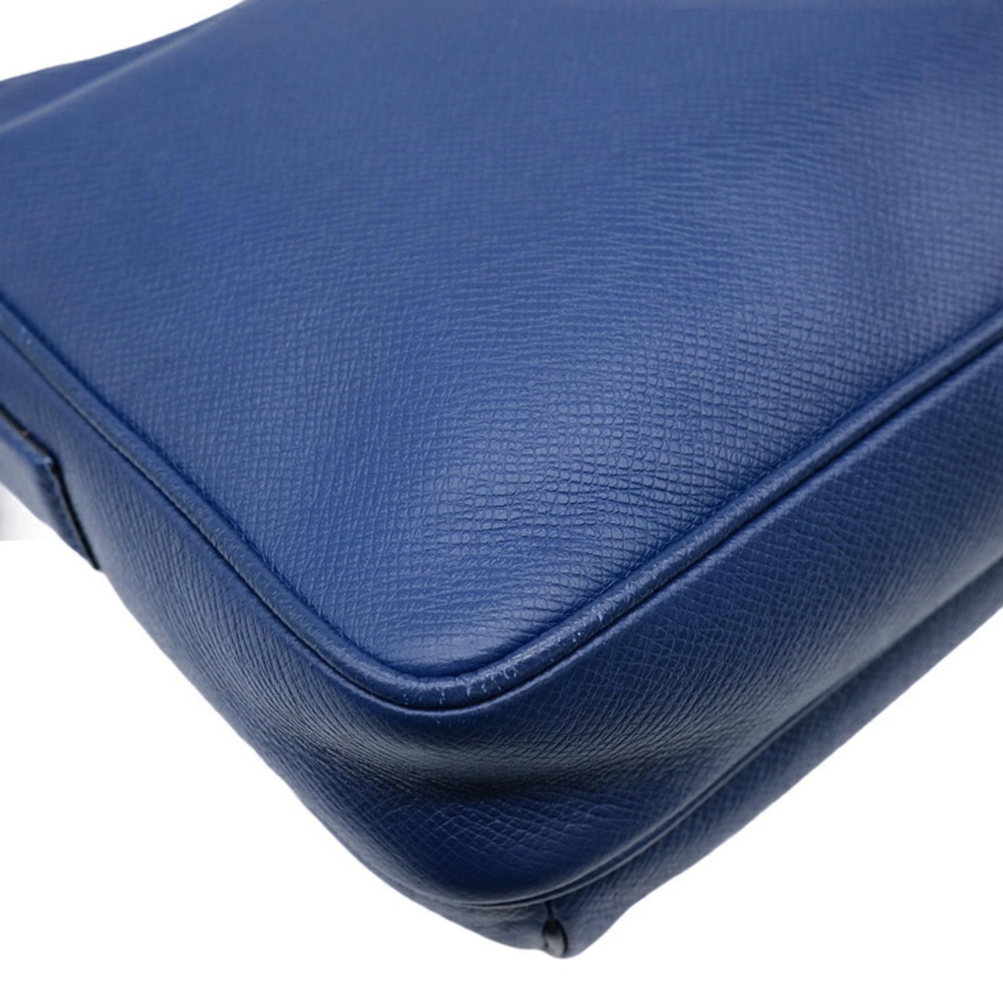 LOUIS VUITTON Louis Vuitton Outdoor PM Body Bag Taiga Leather Blue M33347