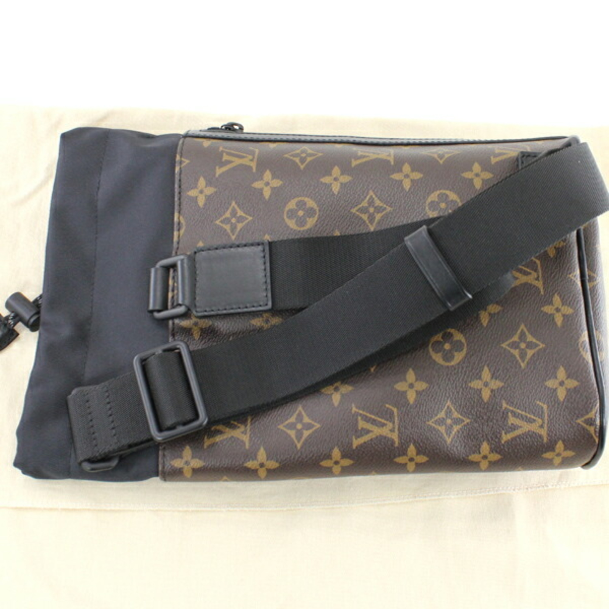 Louis Vuitton Shoulder Bag Cross Body Men's Chalk Sling Monogram Brown M44625 LOUIS VUITTON