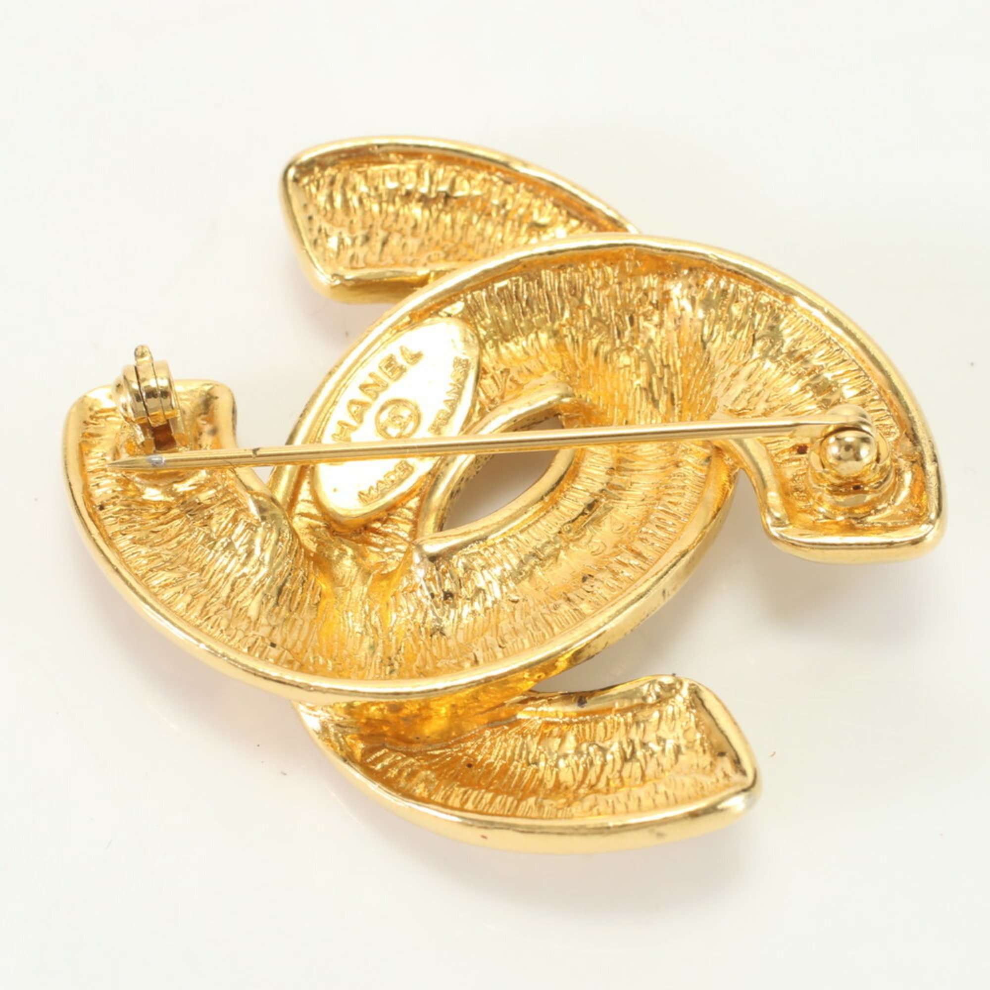 Chanel Matelasse Coco Mark Brooch Gold Women's EEM 0726-E13