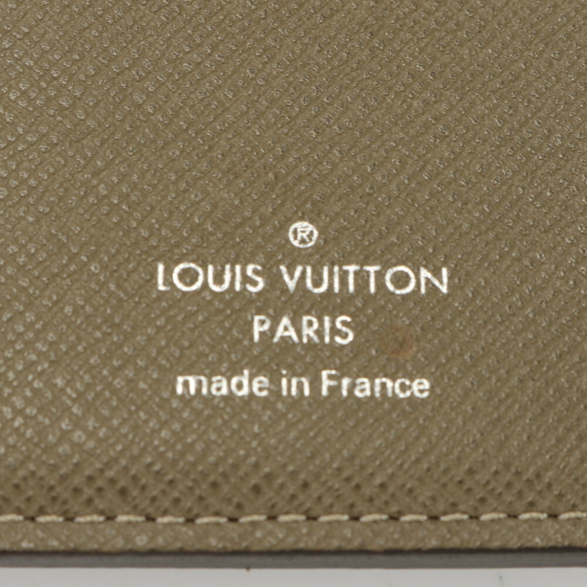 Louis Vuitton Taiga Portefeuille Brazza Ural M32807 Leather Long Wallet Bi-fold Men's EEM 0726-E17