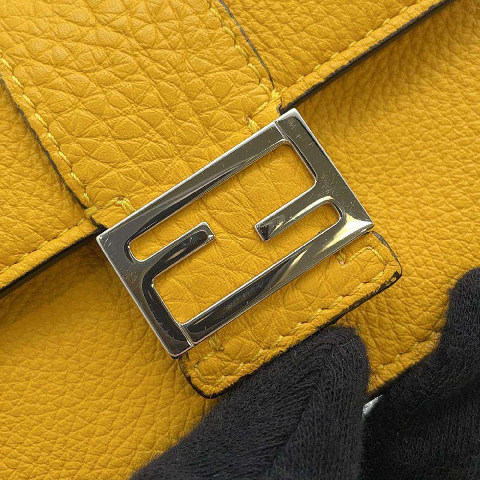 FENDI Shoulder Wallet Flat Bucket Leather 7M0311 Business Card Holder/Card Case