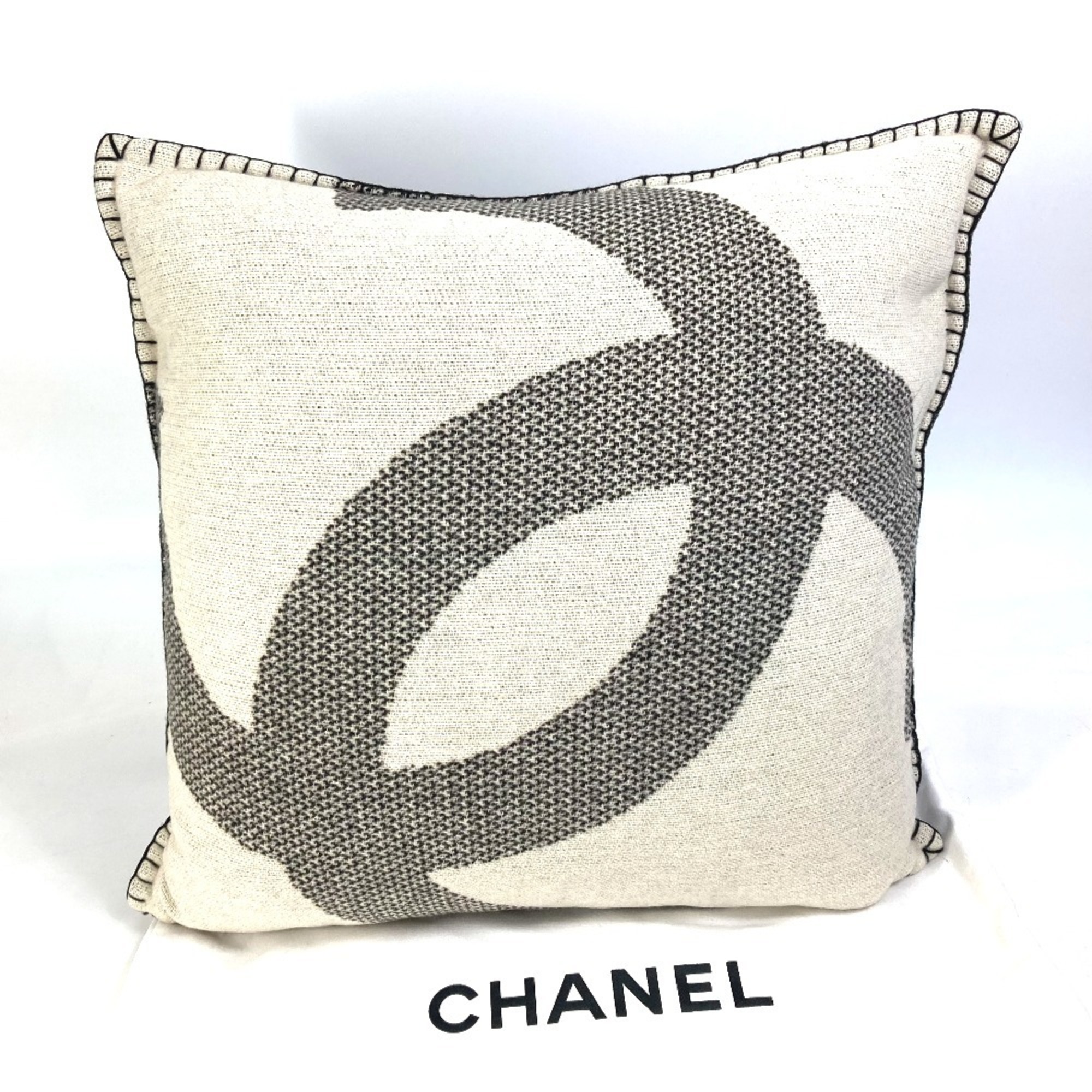 CHANEL 18B CC Coco Mark Pillow, Bicolor Cushion, Wool, Cashmere, Men's, Women's, Black