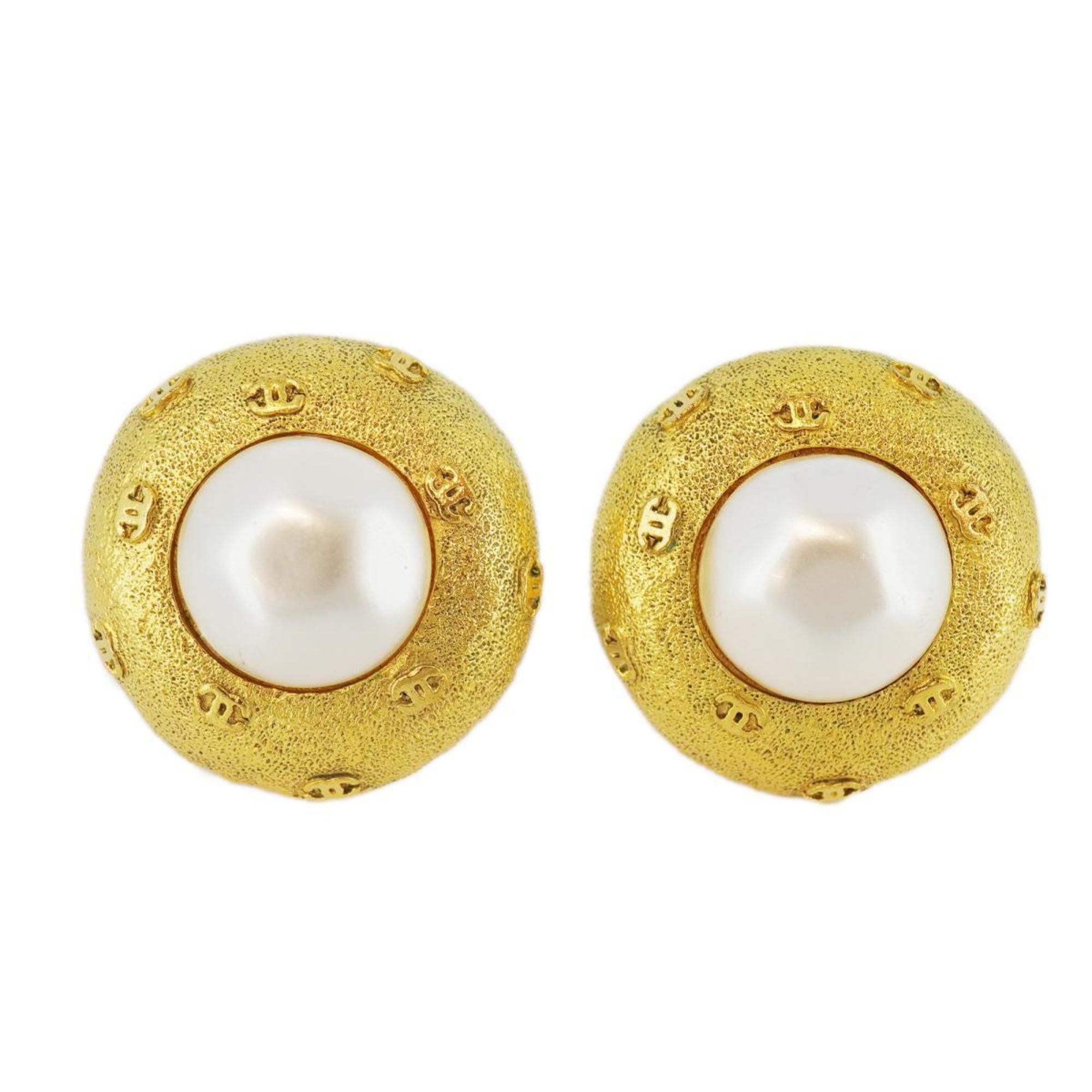 Chanel Earrings Coco Mark Circle Fake Pearl GP Plated Gold Women's