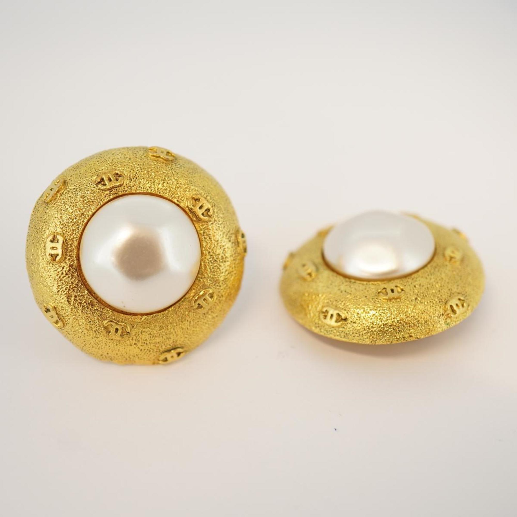 Chanel Earrings Coco Mark Circle Fake Pearl GP Plated Gold Women's